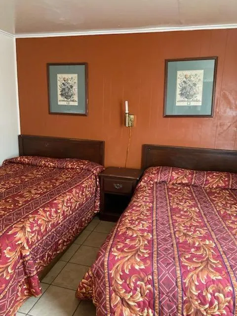 Bedroom in Offshore Motel