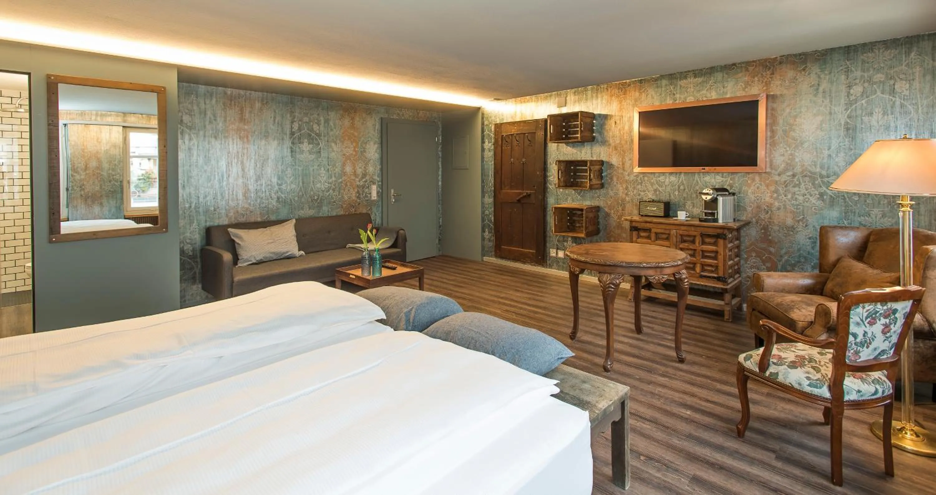 Photo of the whole room, Bed in Hotel 2B