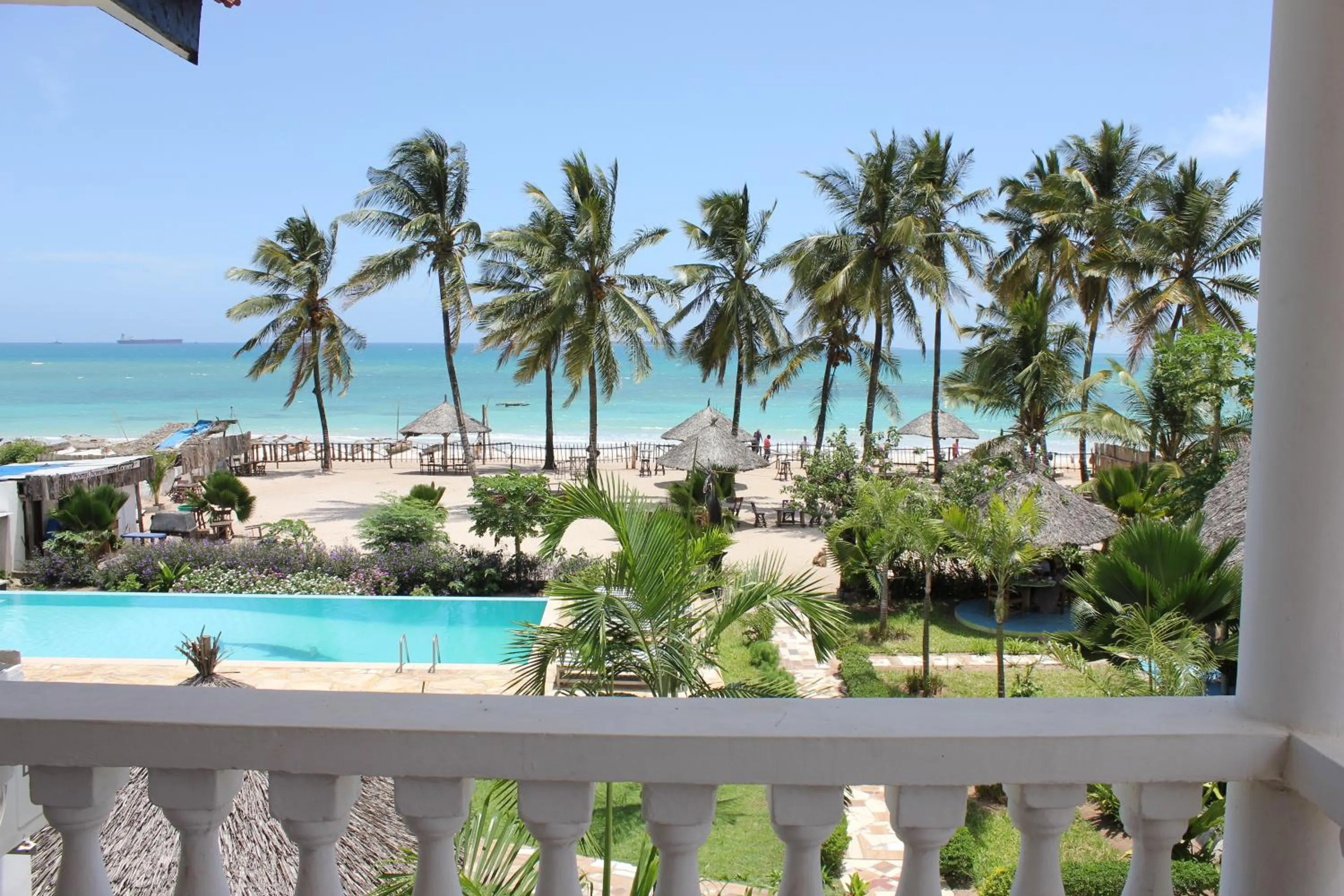 Garden view in Villa Dahl Beach Resort