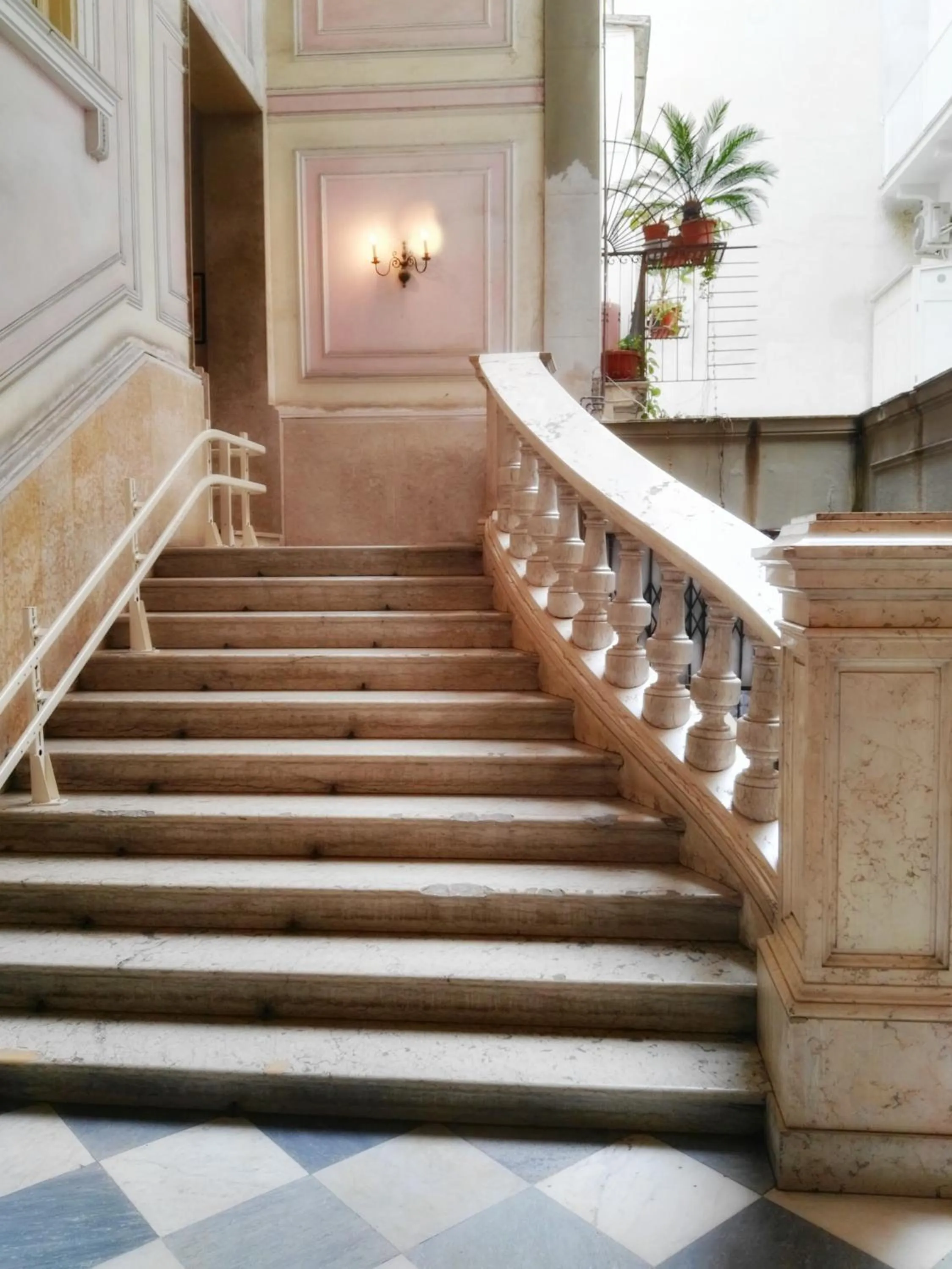 Property building in B&B Main Street