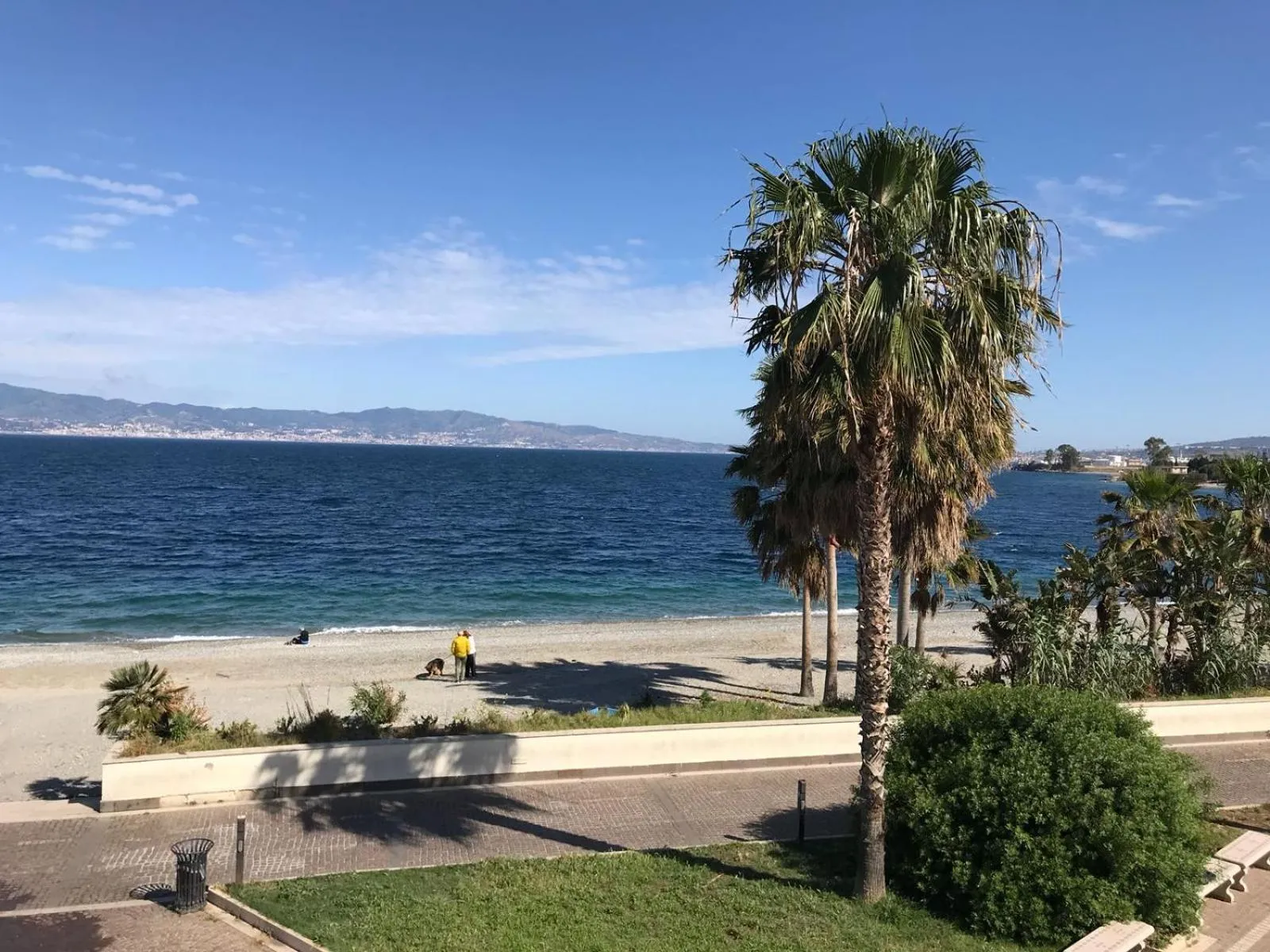 Beach in B&B Main Street