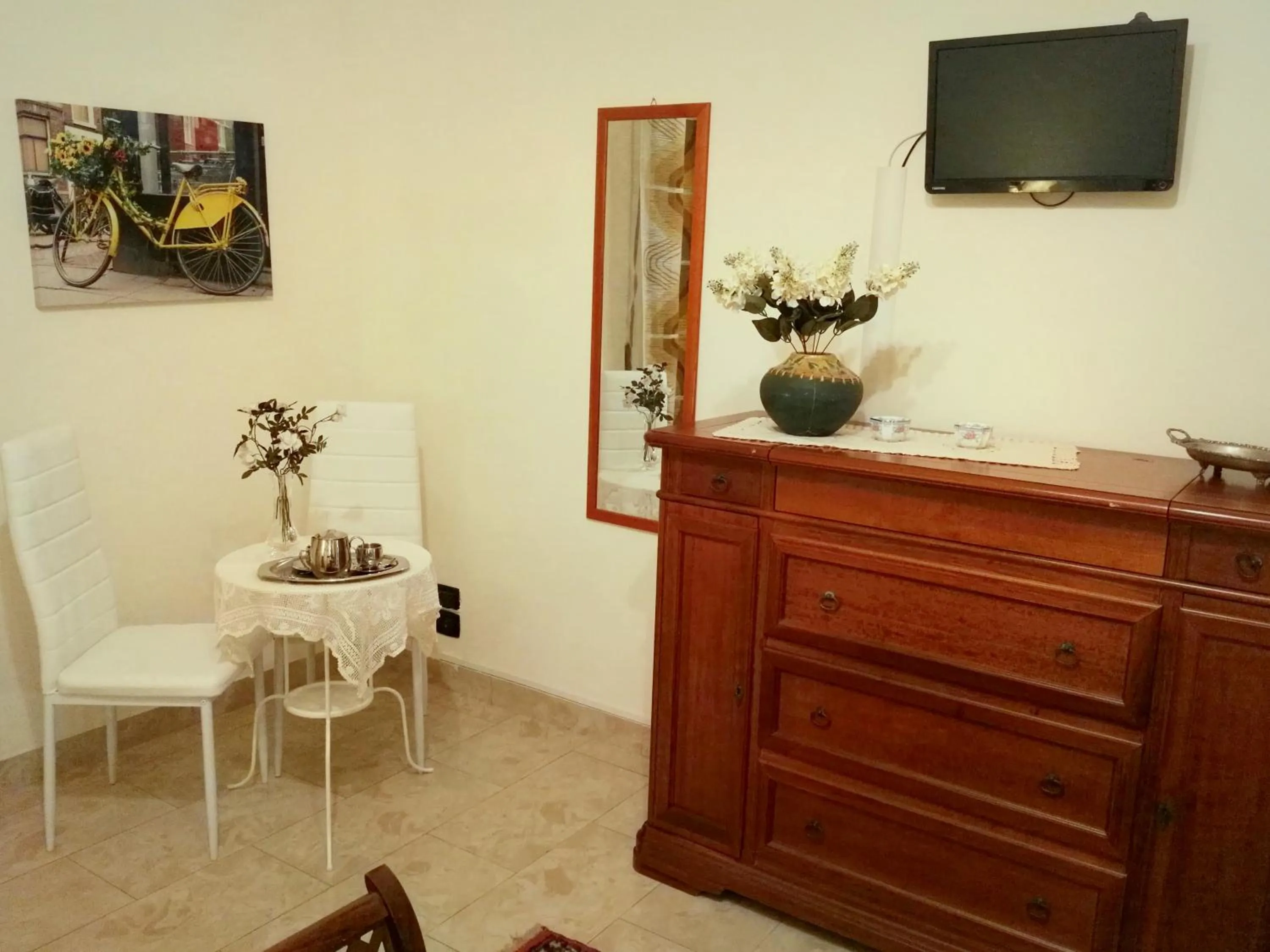 Photo of the whole room in B&B Main Street