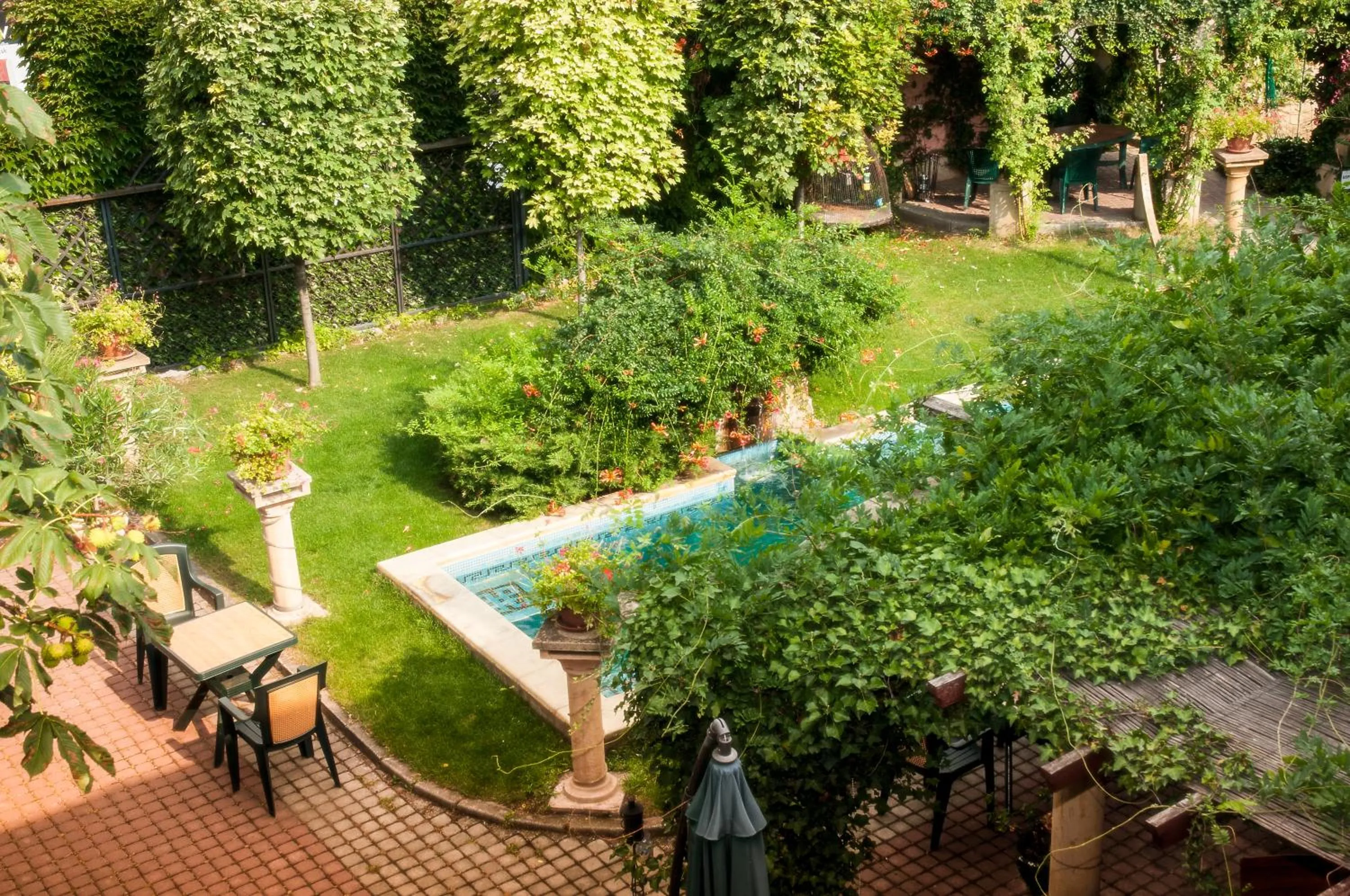 Garden in Hotel Bow Garden