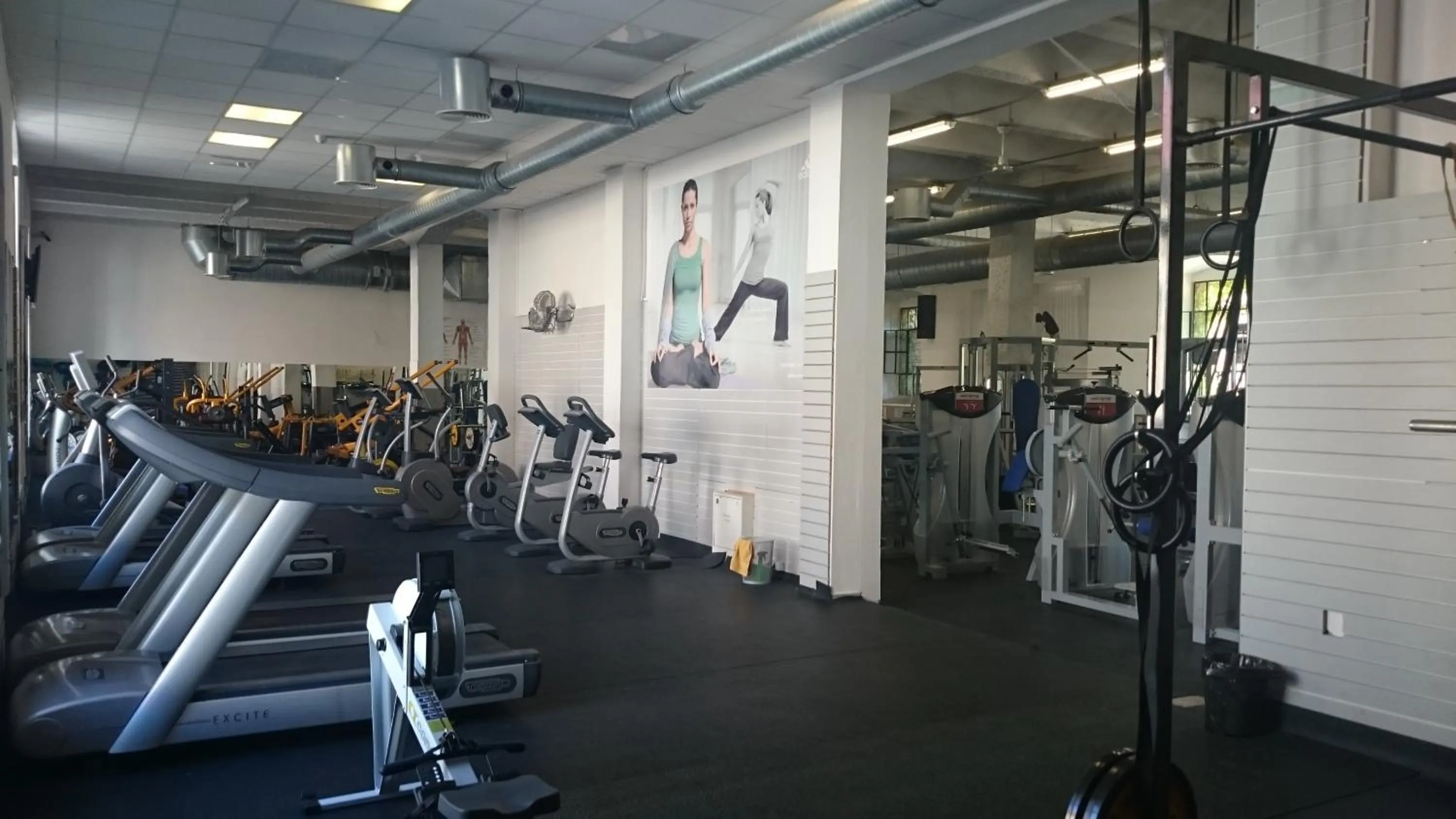 Fitness centre/facilities in Hotel Bow Garden
