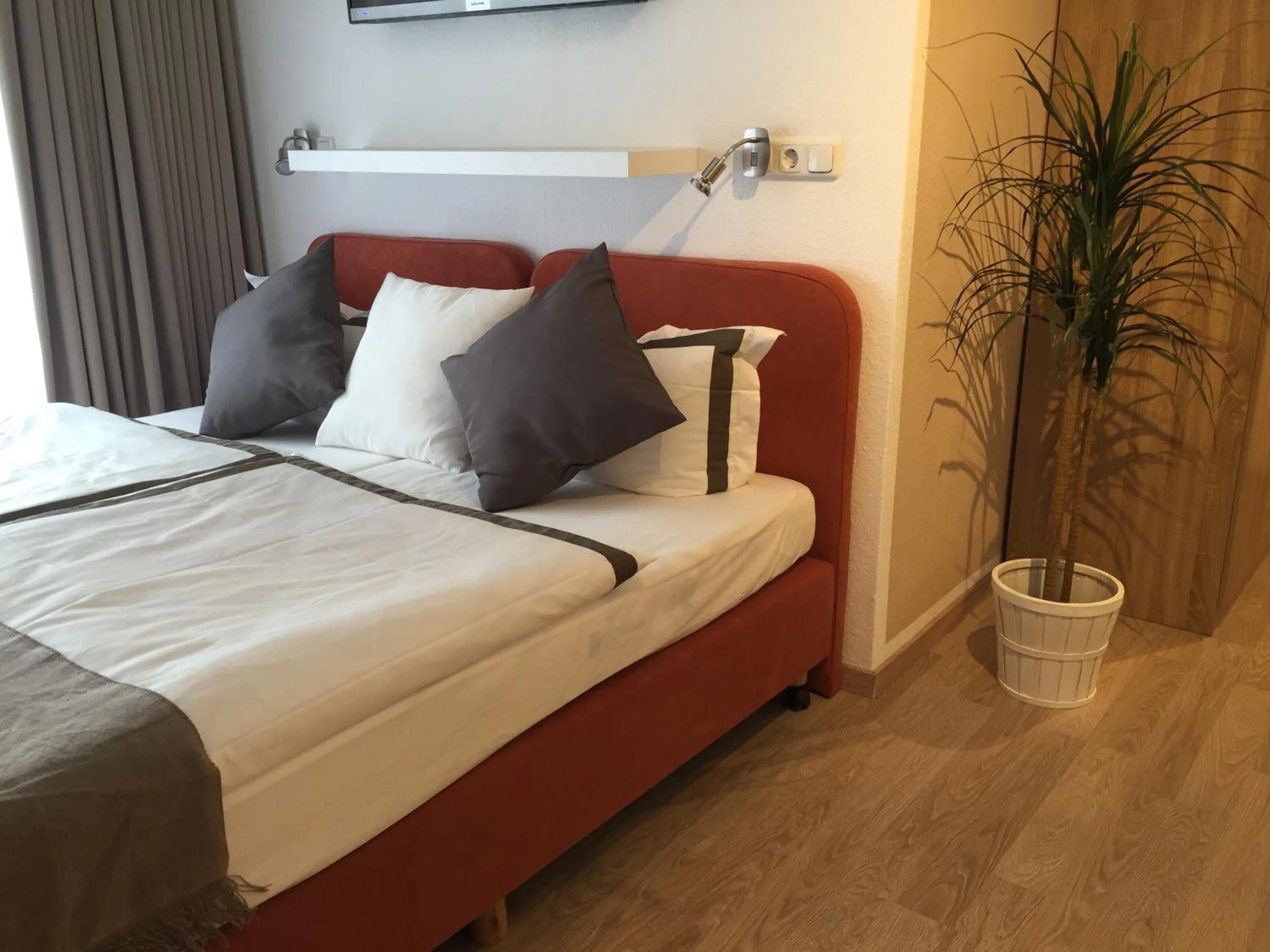 Bed in Wilsmann Apartmentvermietung