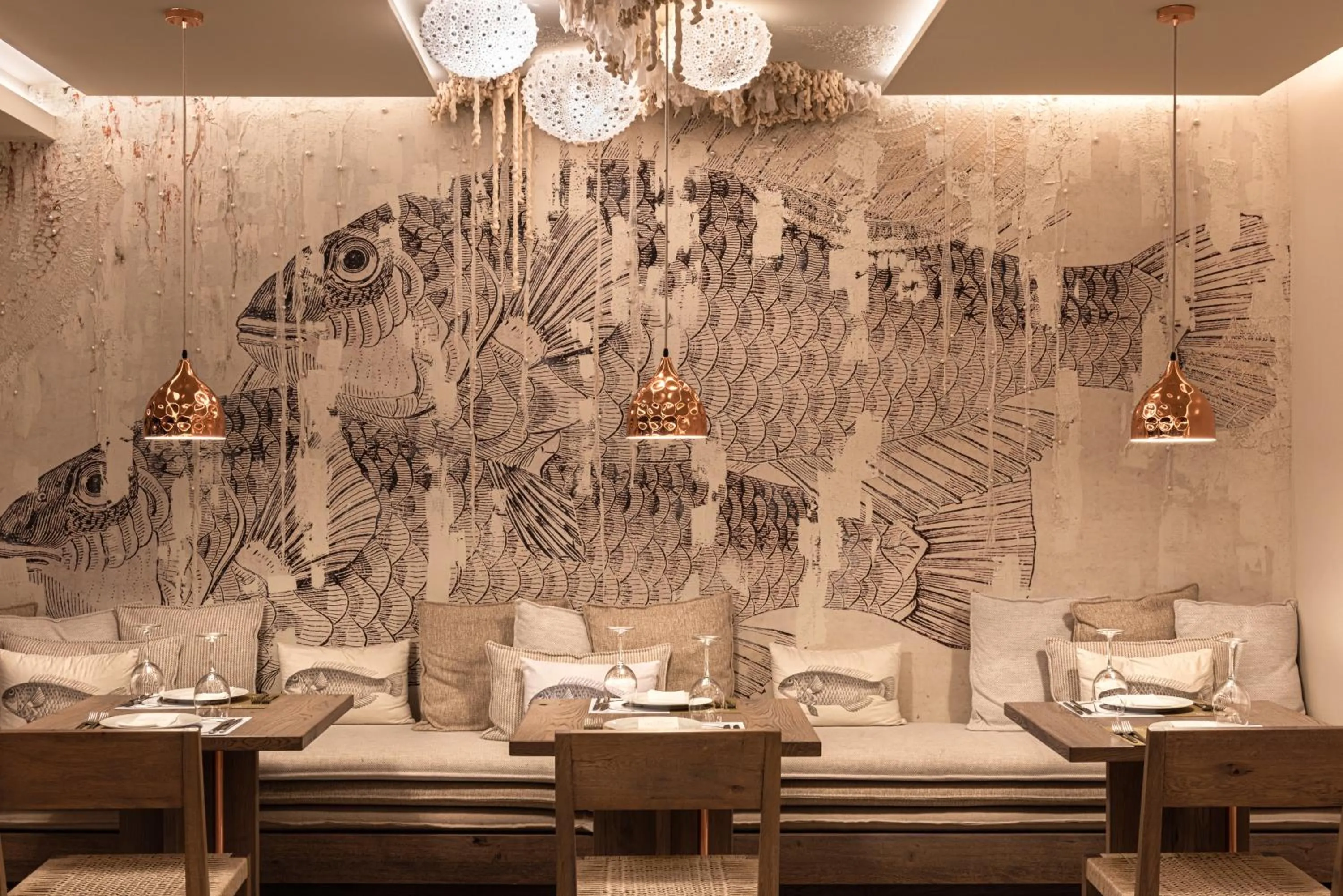 Restaurant/places to eat in Palladium Hotel