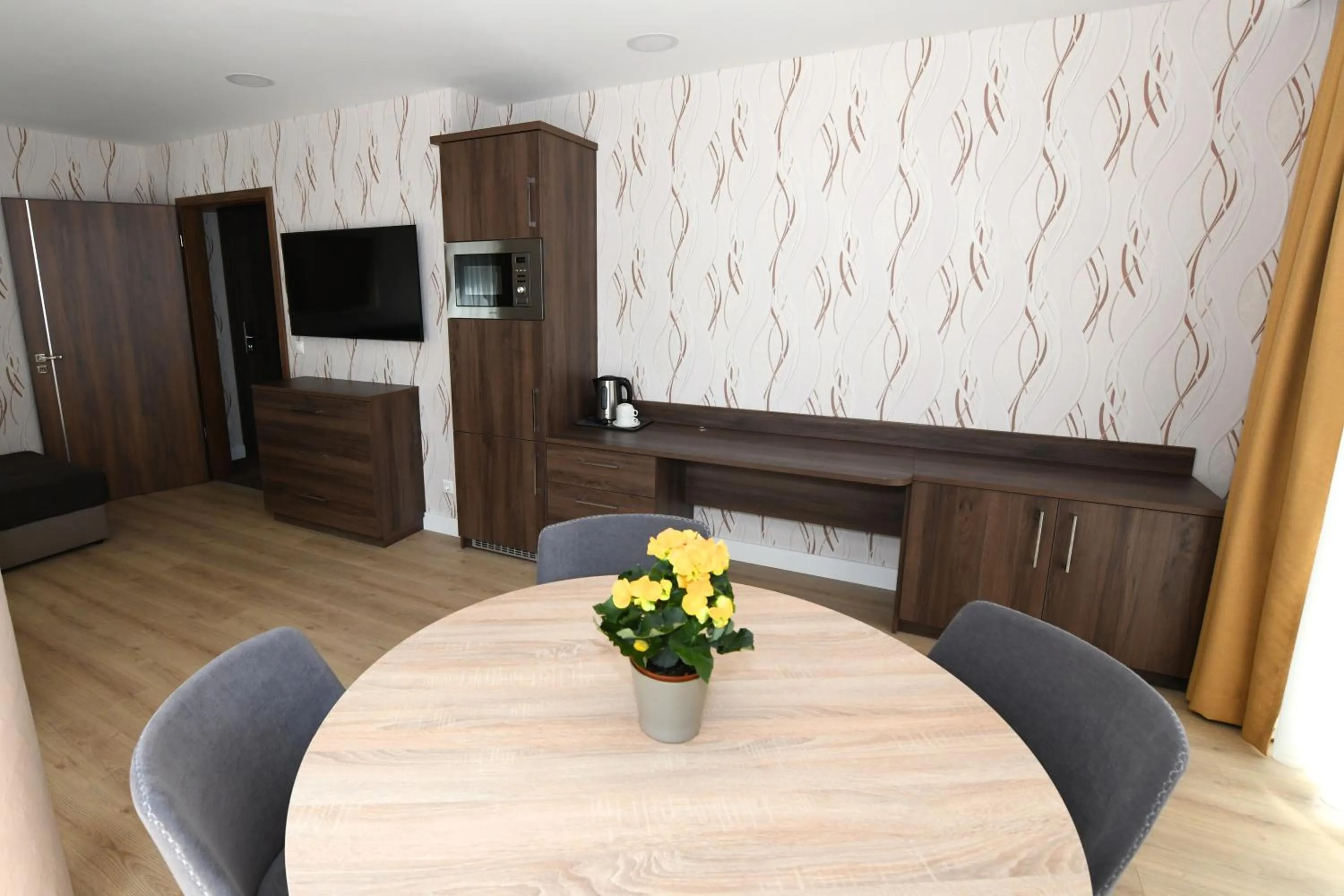 Jade Hotel-Ezüsthíd Hotel