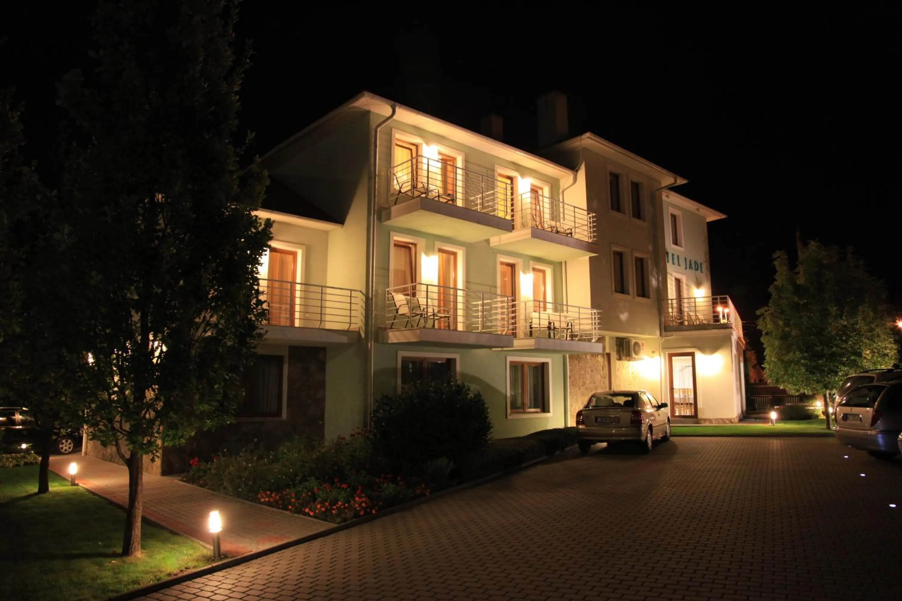 Facade/entrance in Jade Hotel-Ezüsthíd Hotel