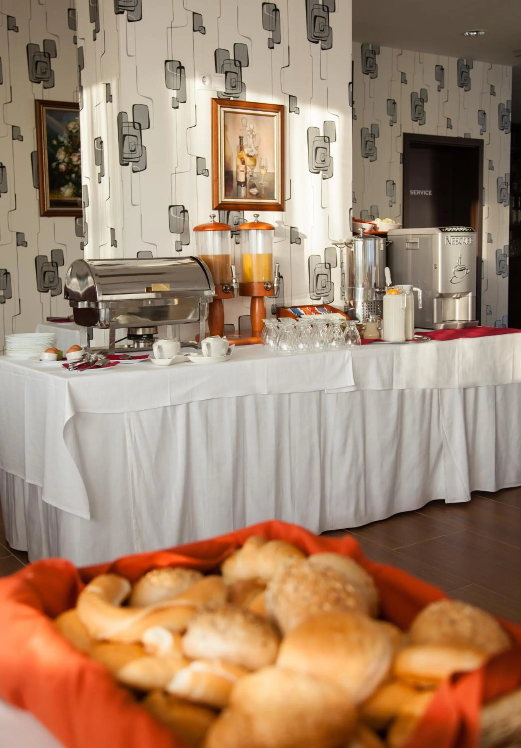 Breakfast in Jade Hotel-Ezüsthíd Hotel