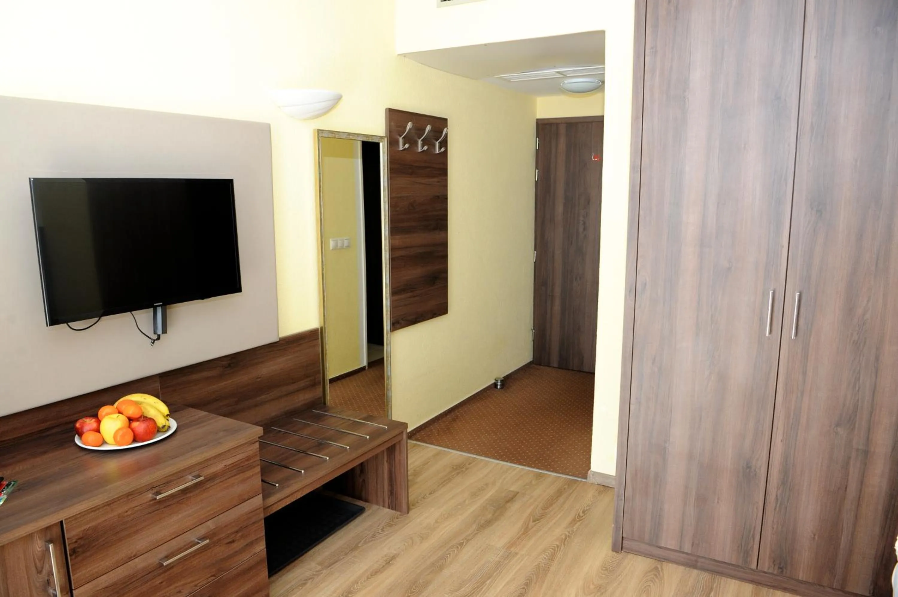 Jade Hotel-Ezüsthíd Hotel