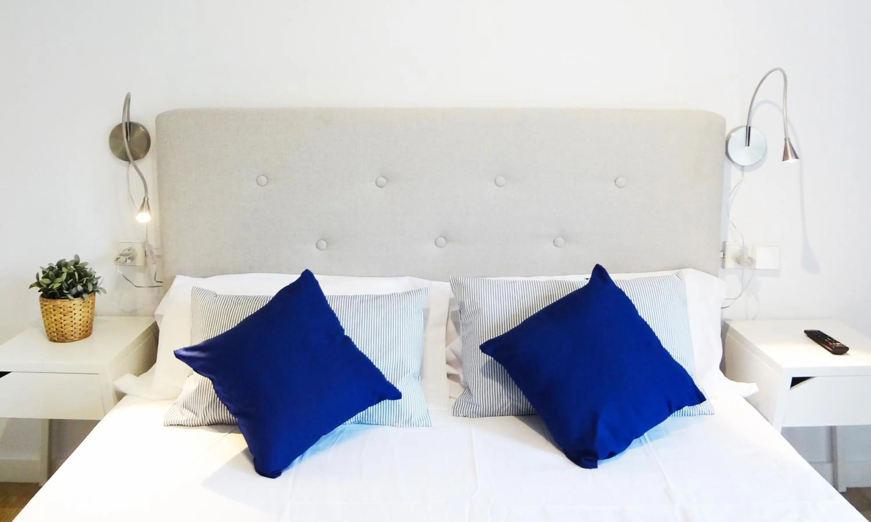 Bed in Hostal Porto Mar