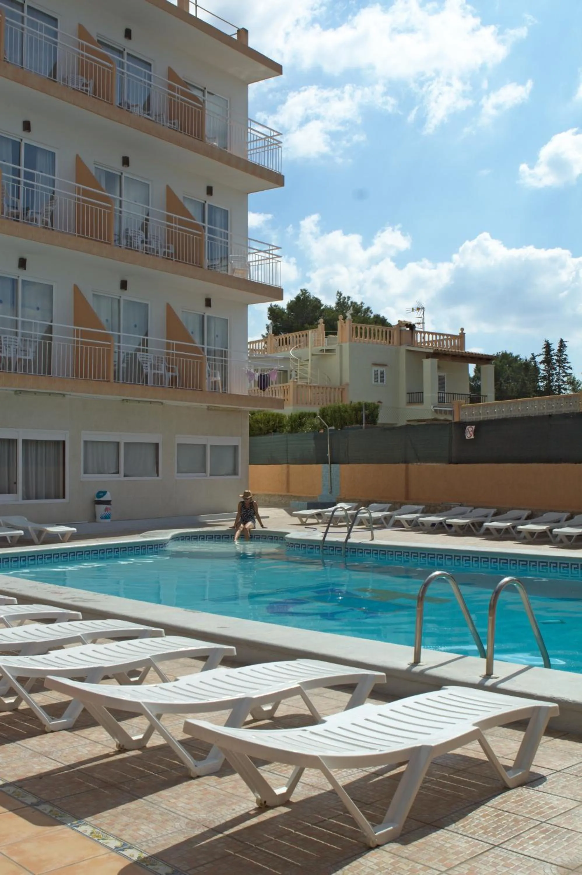 Facade/entrance in Hotel Anibal - AB Group