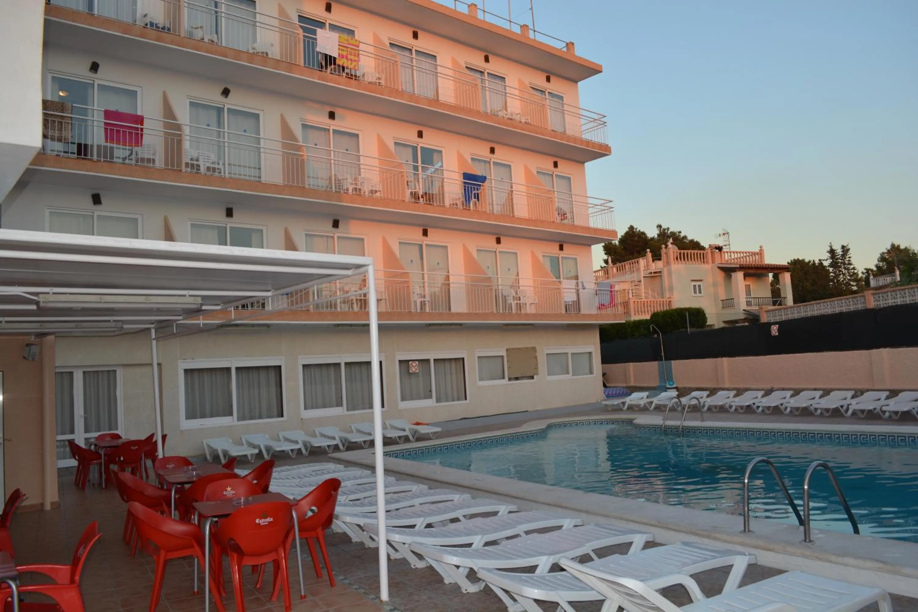 Facade/entrance in Hotel Anibal - AB Group