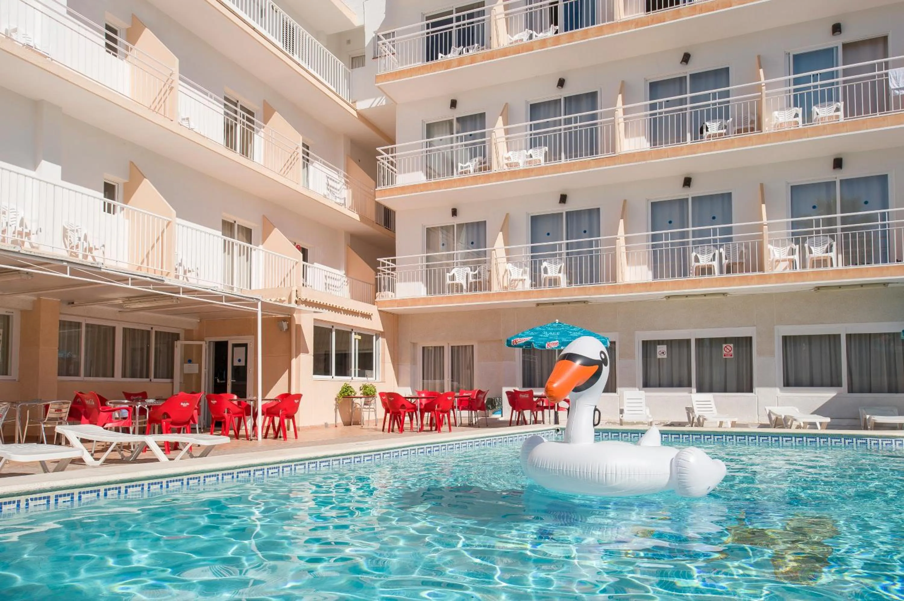 Restaurant/places to eat in Hotel Anibal - AB Group