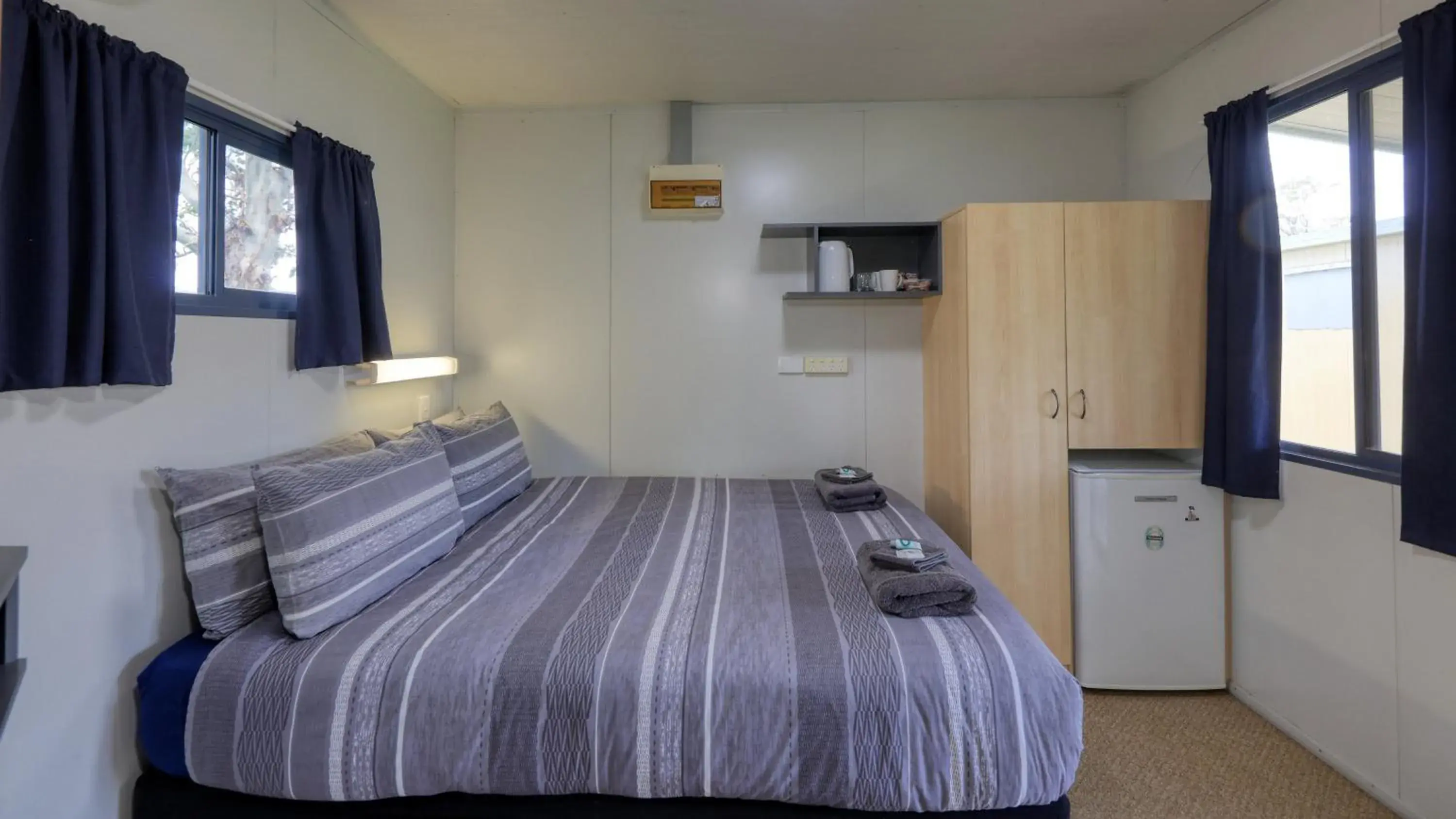 Double or Twin Room with Bathroom in Toobeah hotel/motel Double or Twin Room with Bathroom in Toobeah hotel/motel