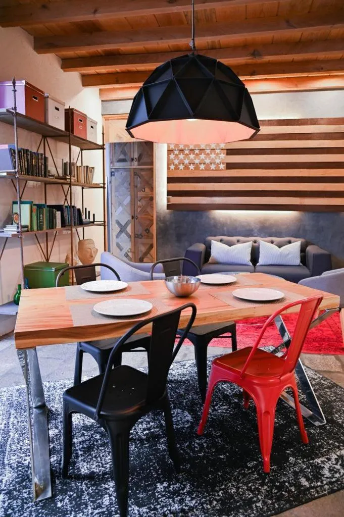 Canela Fina - Adults Only