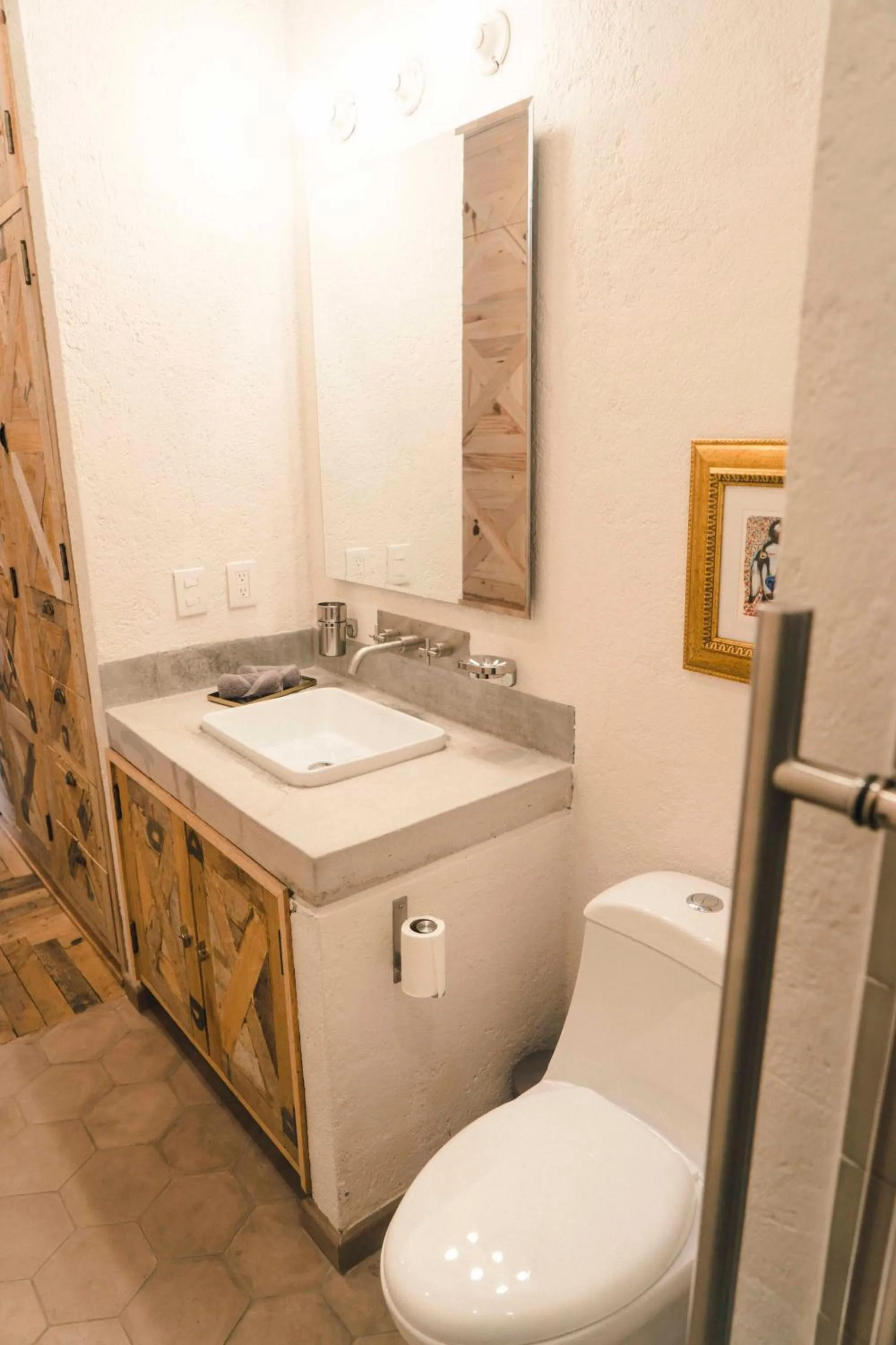 Canela Fina - Adults Only