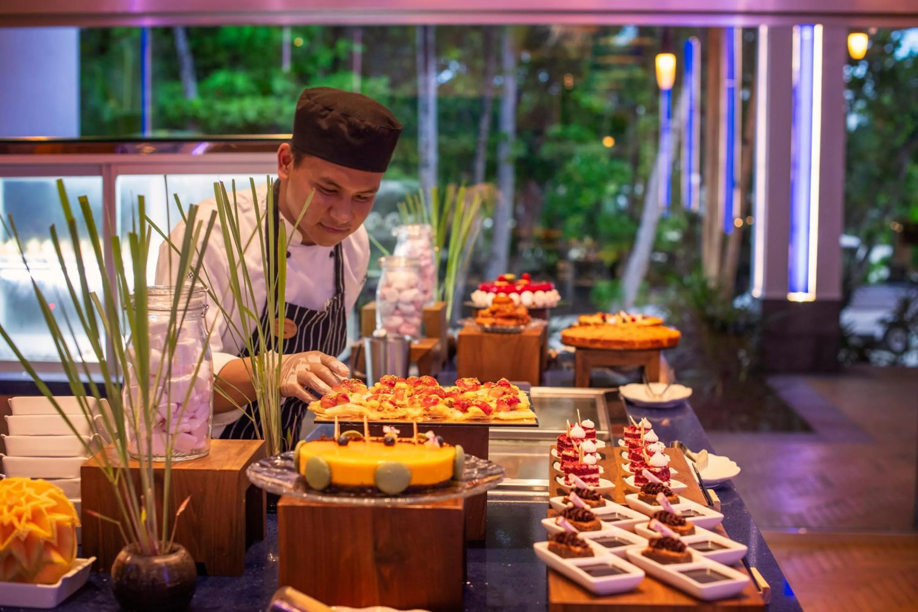 Food and drinks in Emerald Maldives Resort & Spa-Deluxe All Inclusive