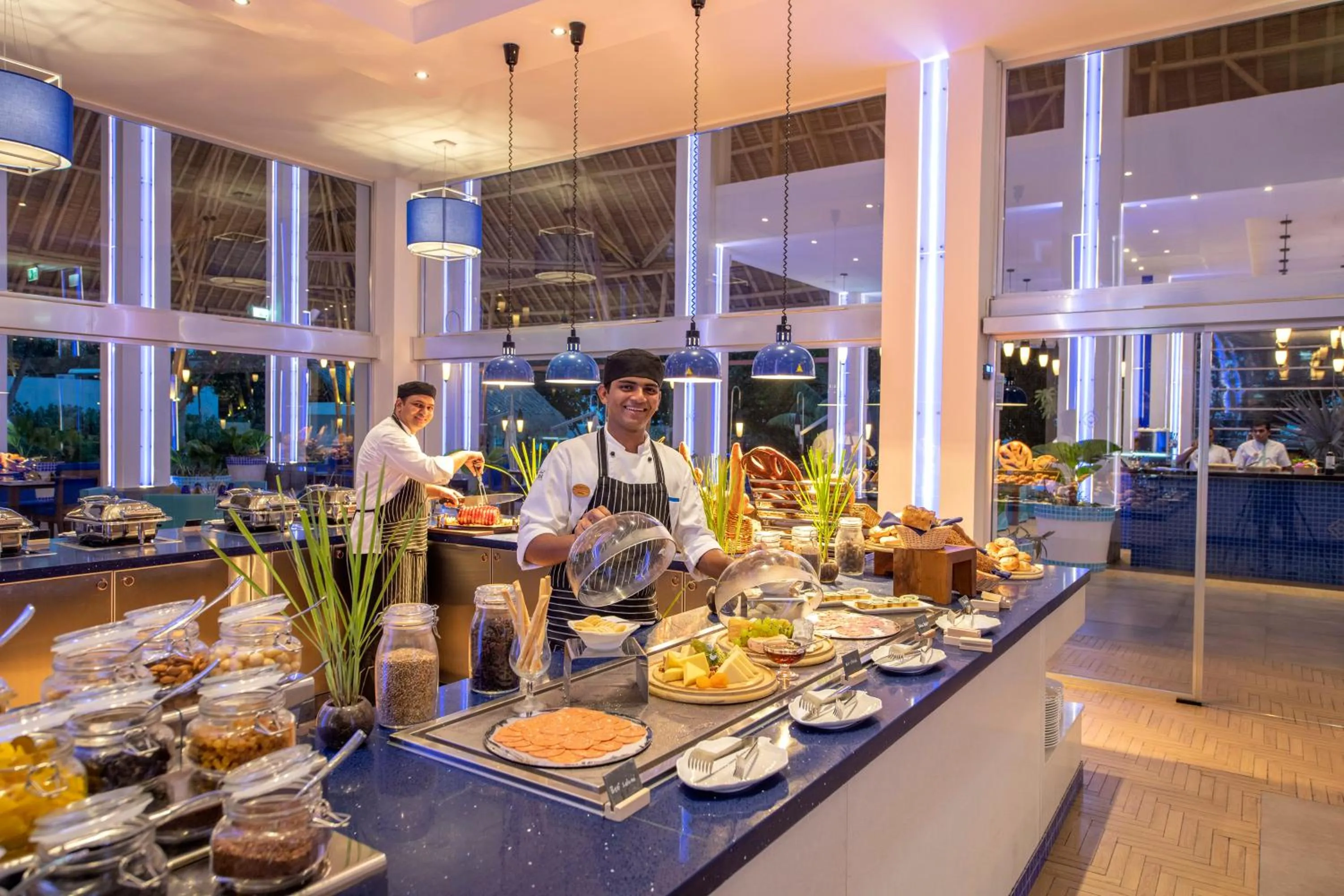 Restaurant/places to eat in Emerald Maldives Resort & Spa-Deluxe All Inclusive