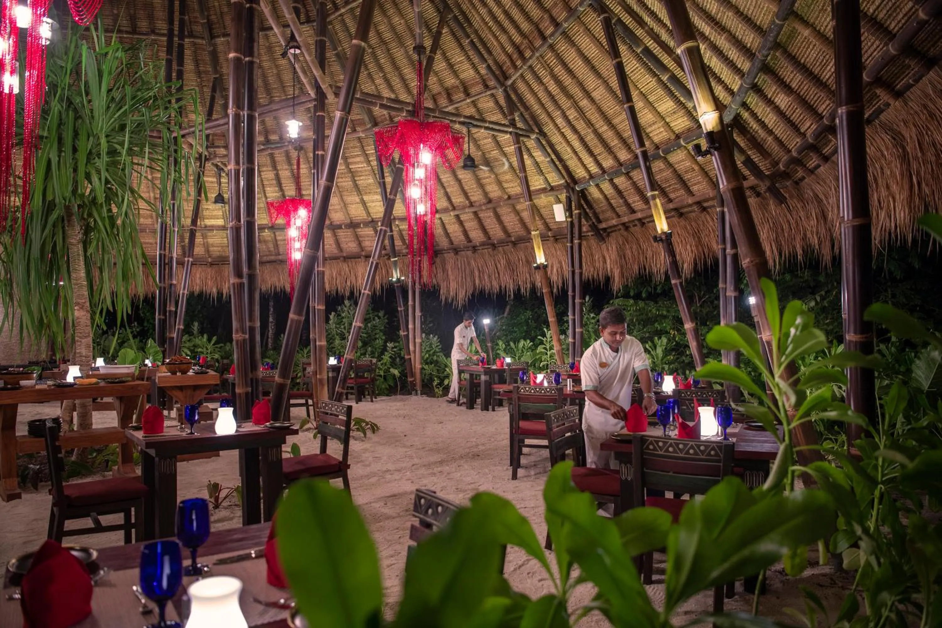 Restaurant/places to eat in Emerald Maldives Resort & Spa-Deluxe All Inclusive