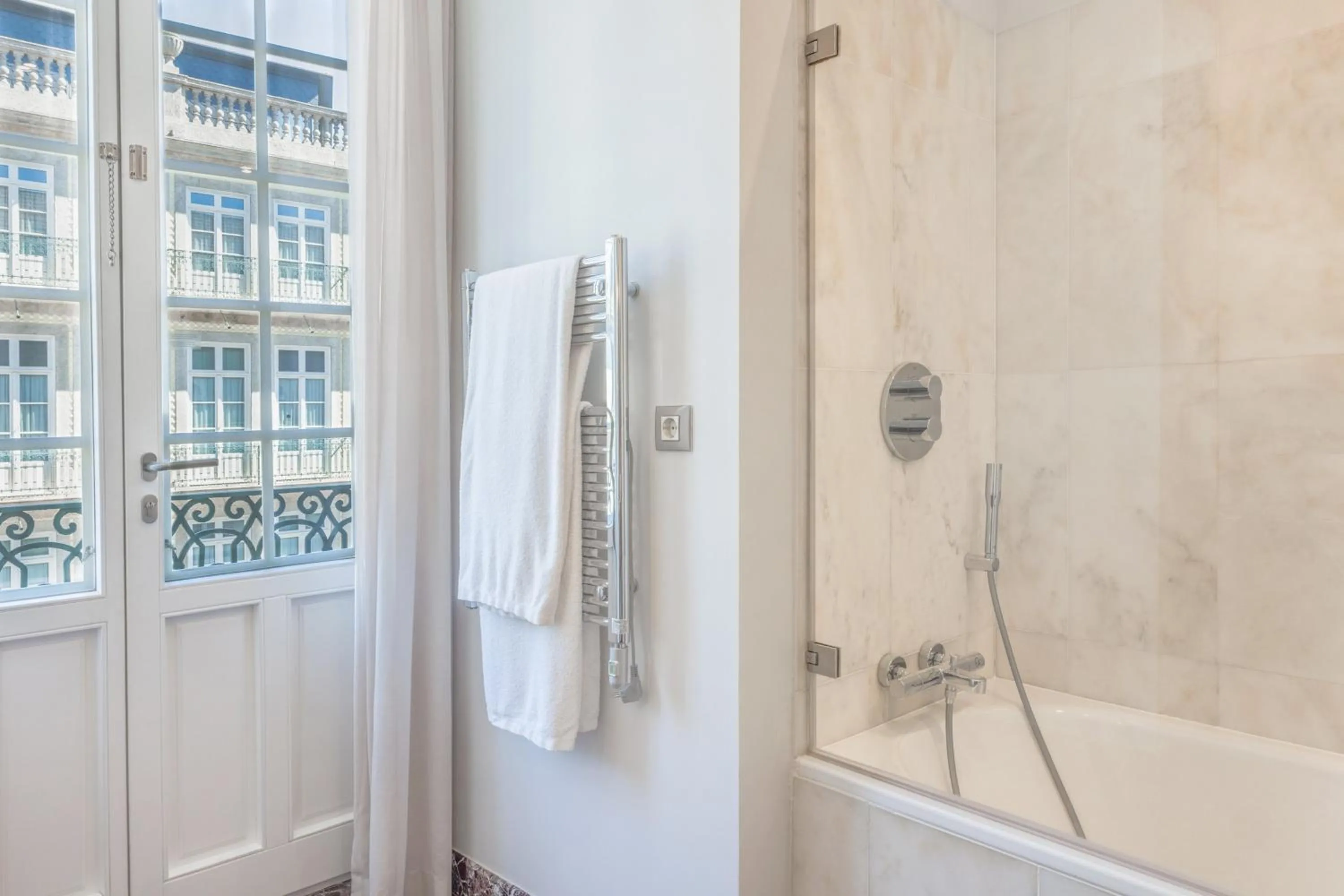 Bathroom in InterContinental Porto - Palacio das Cardosas by IHG