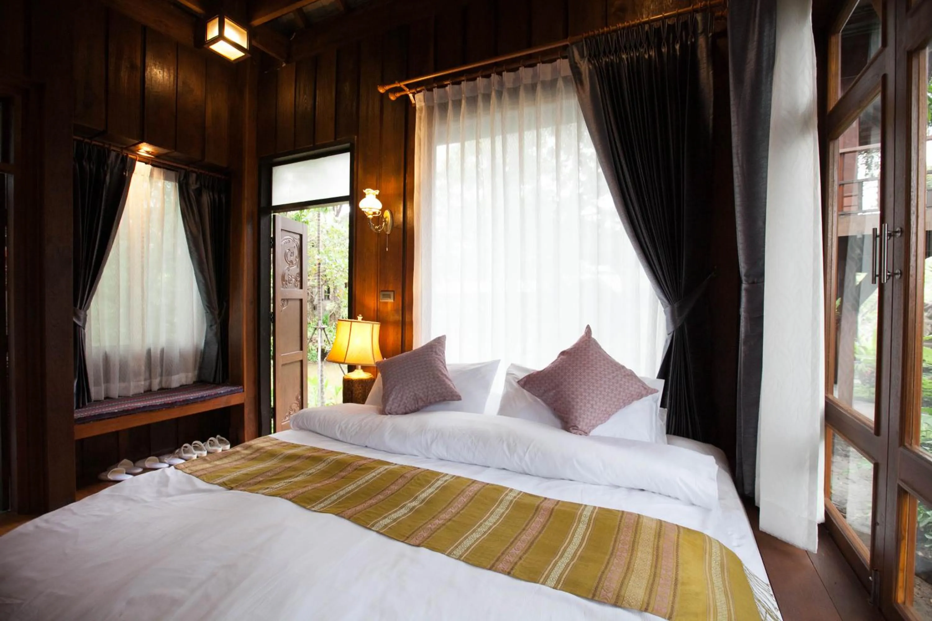 Bedroom, Bed in Baansuwanburi - บ้านสุวรรณบุรี