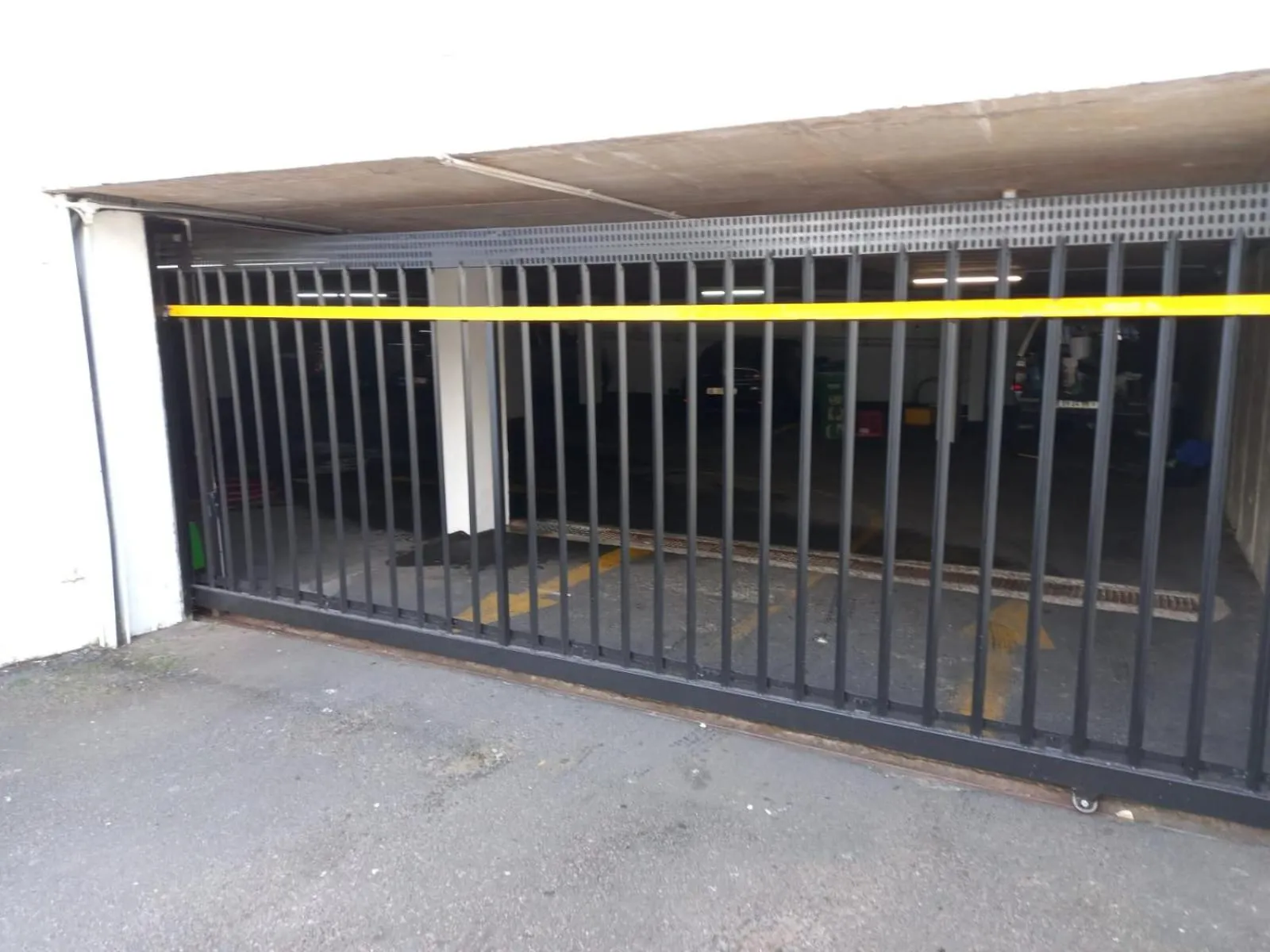 Parking in Palace Lodge Morningside