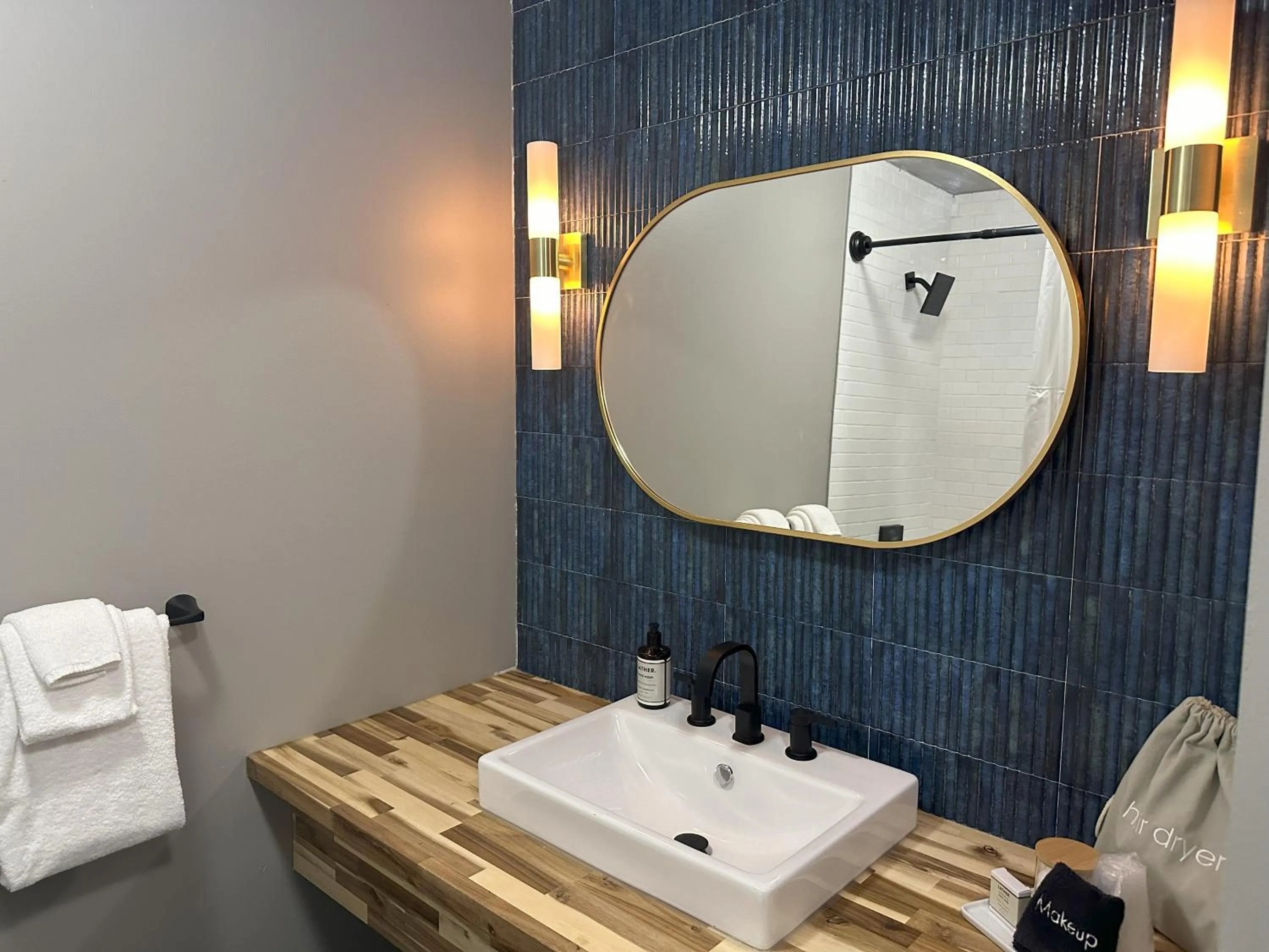 Bathroom in Minnewaska Lodge