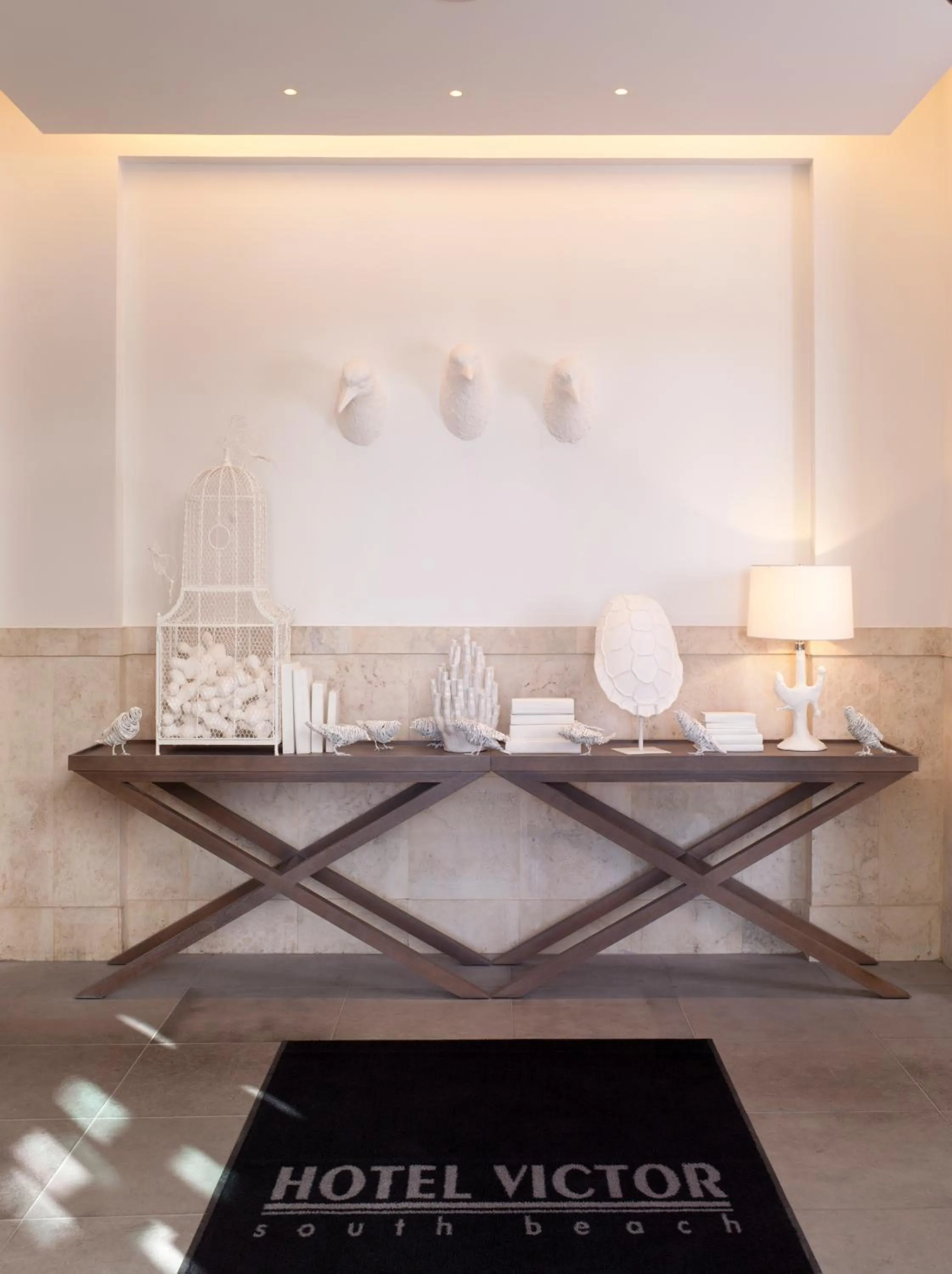 Facade/entrance in Hotel Victor South Beach