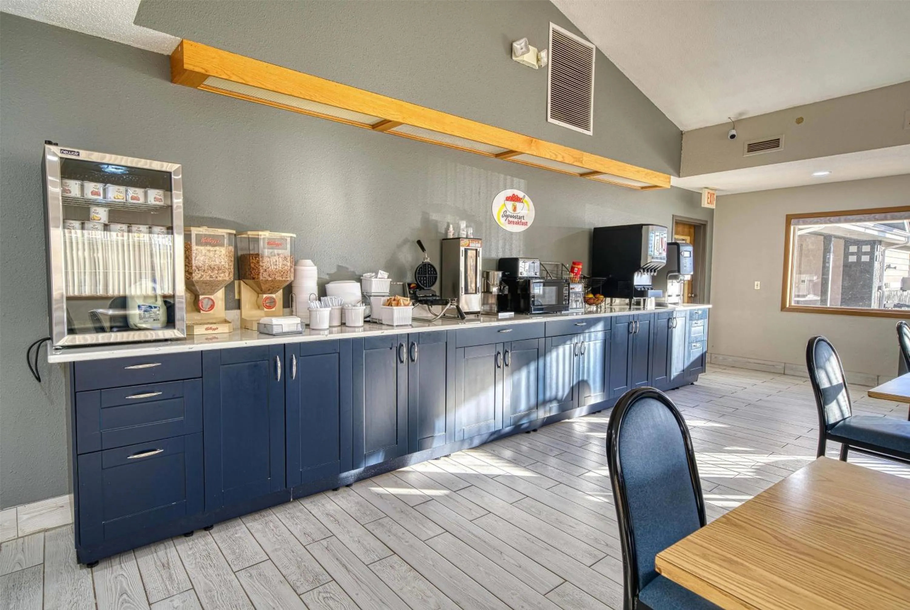 Breakfast in Super 8 by Wyndham Hot Springs