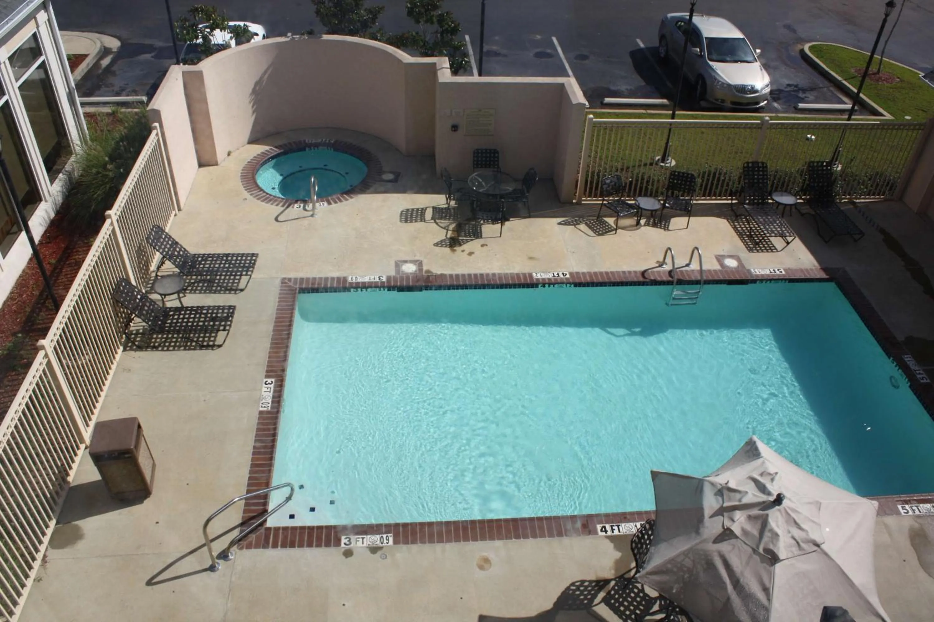 Swimming pool in Hilton Garden Inn Jackson/Pearl
