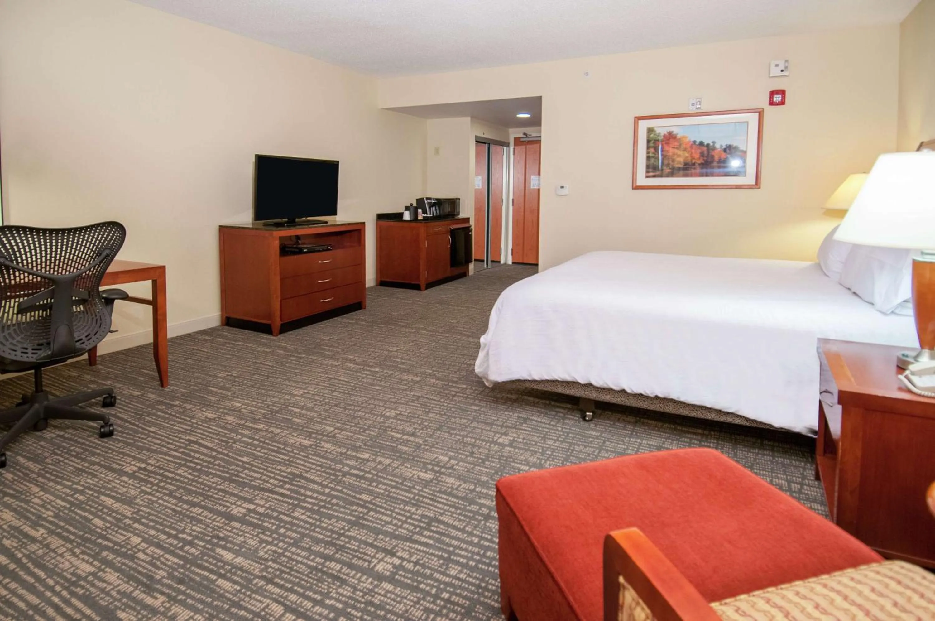 Bedroom, Bed in Hilton Garden Inn Jackson/Pearl