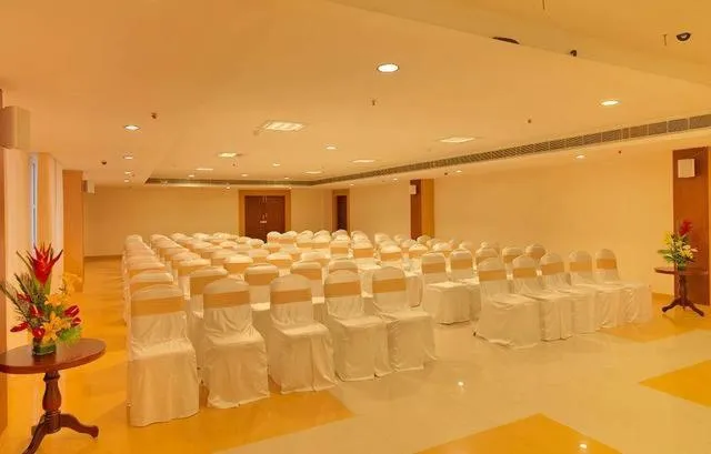 Business facilities in Dhanunjayas Luxury Hotel