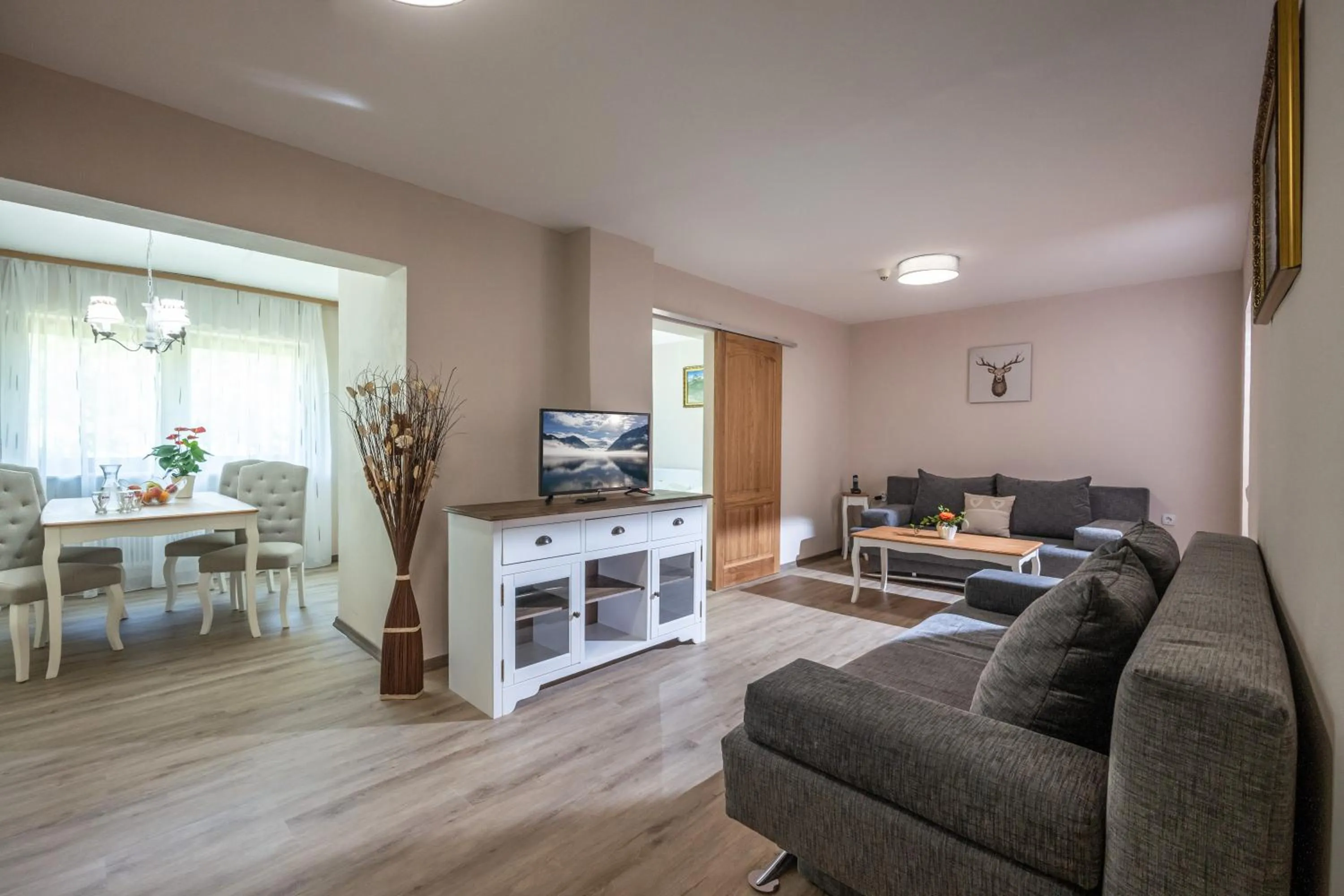 Living room in Alpenhotel Edelweiss