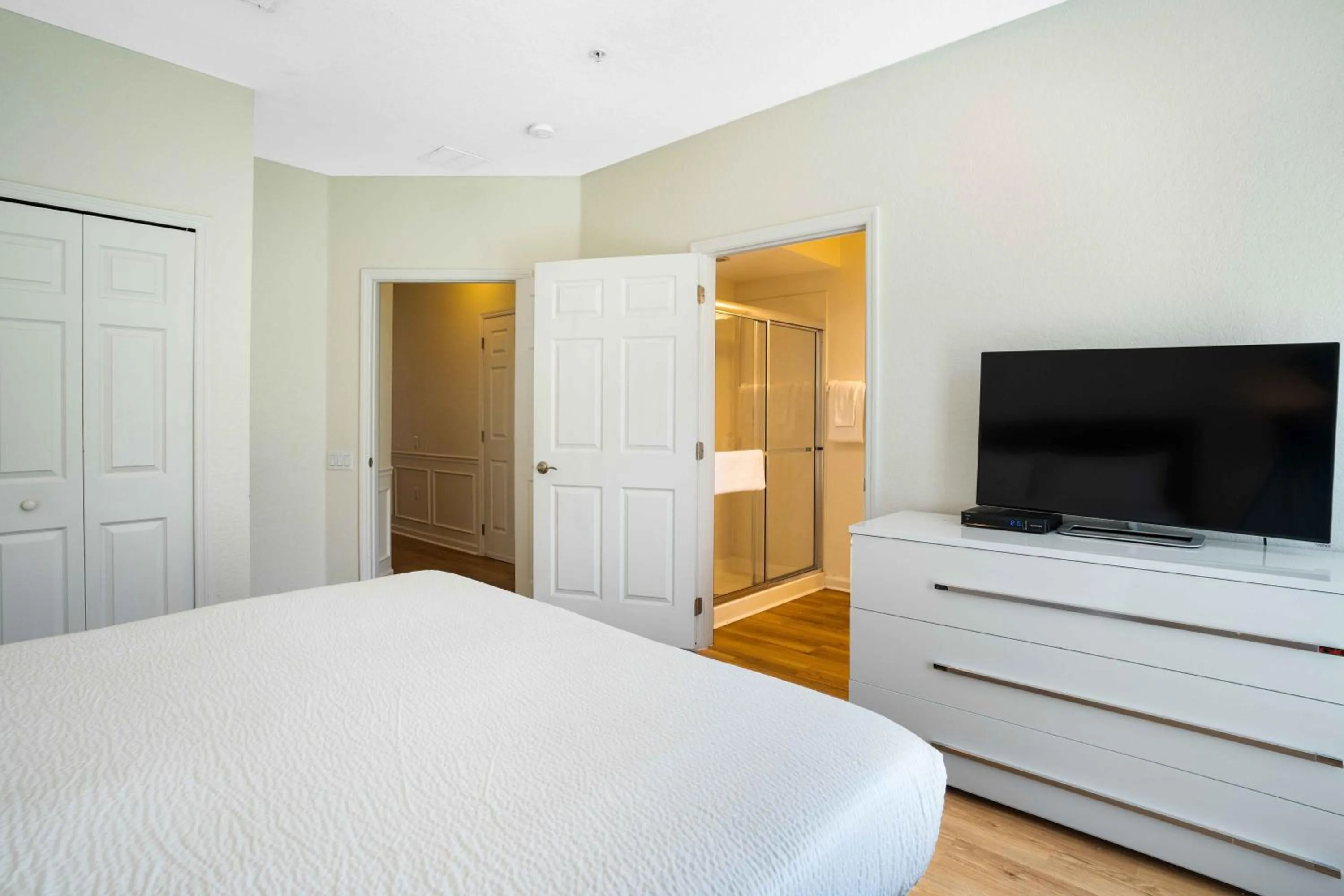 Bed in 3-Story Townhome at Vista Cay Resort