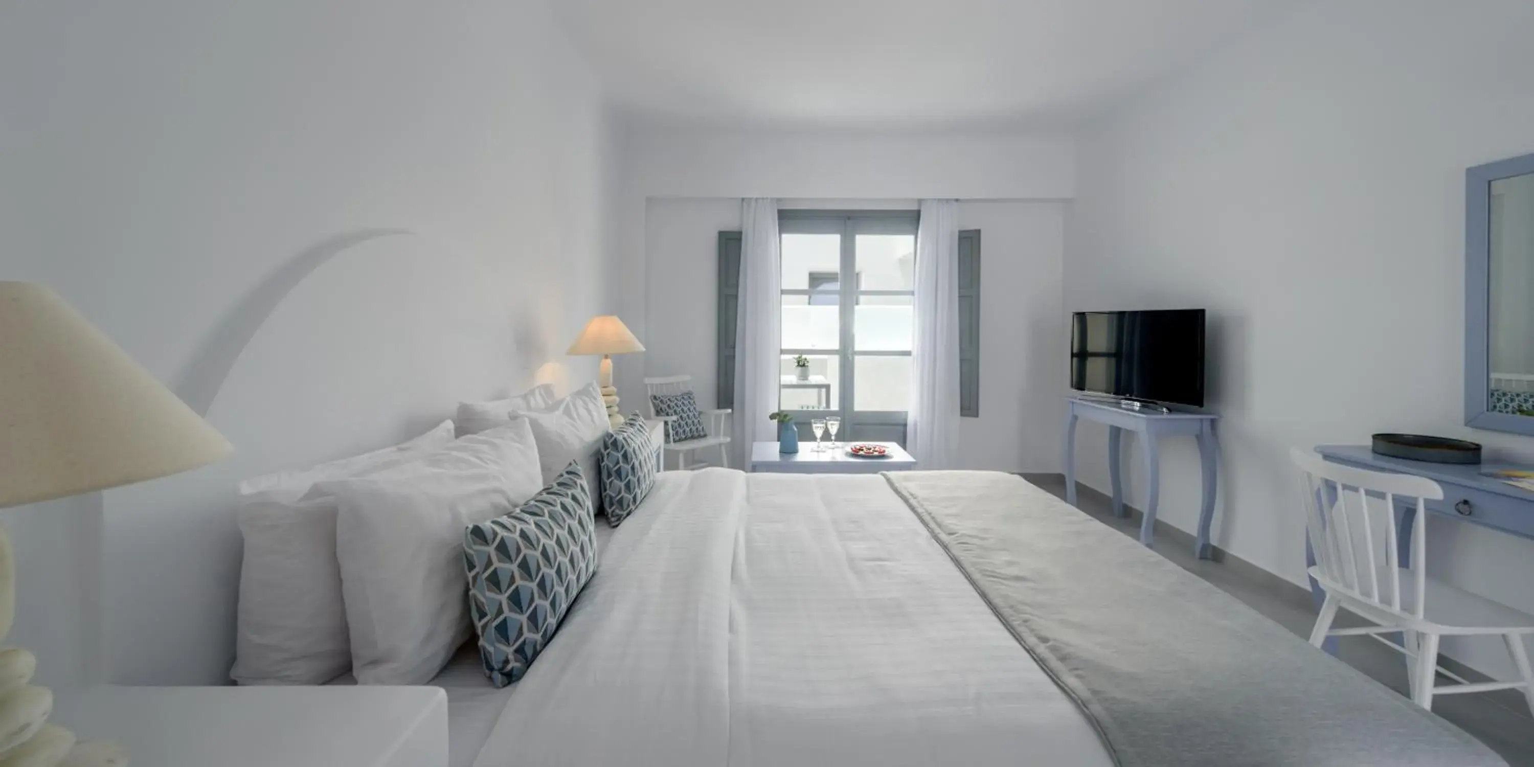 Superior Double Room with Outdoor Jetted Tub in Antoperla Luxury Hotel & Spa Superior Double Room with Outdoor Jetted Tub in Antoperla Luxury Hotel & Spa