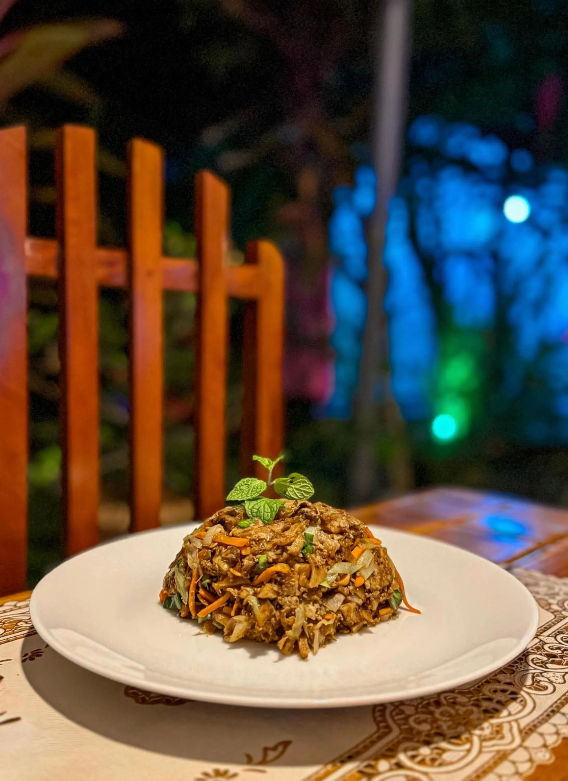 Restaurant/places to eat in Nehansa Resort and safari