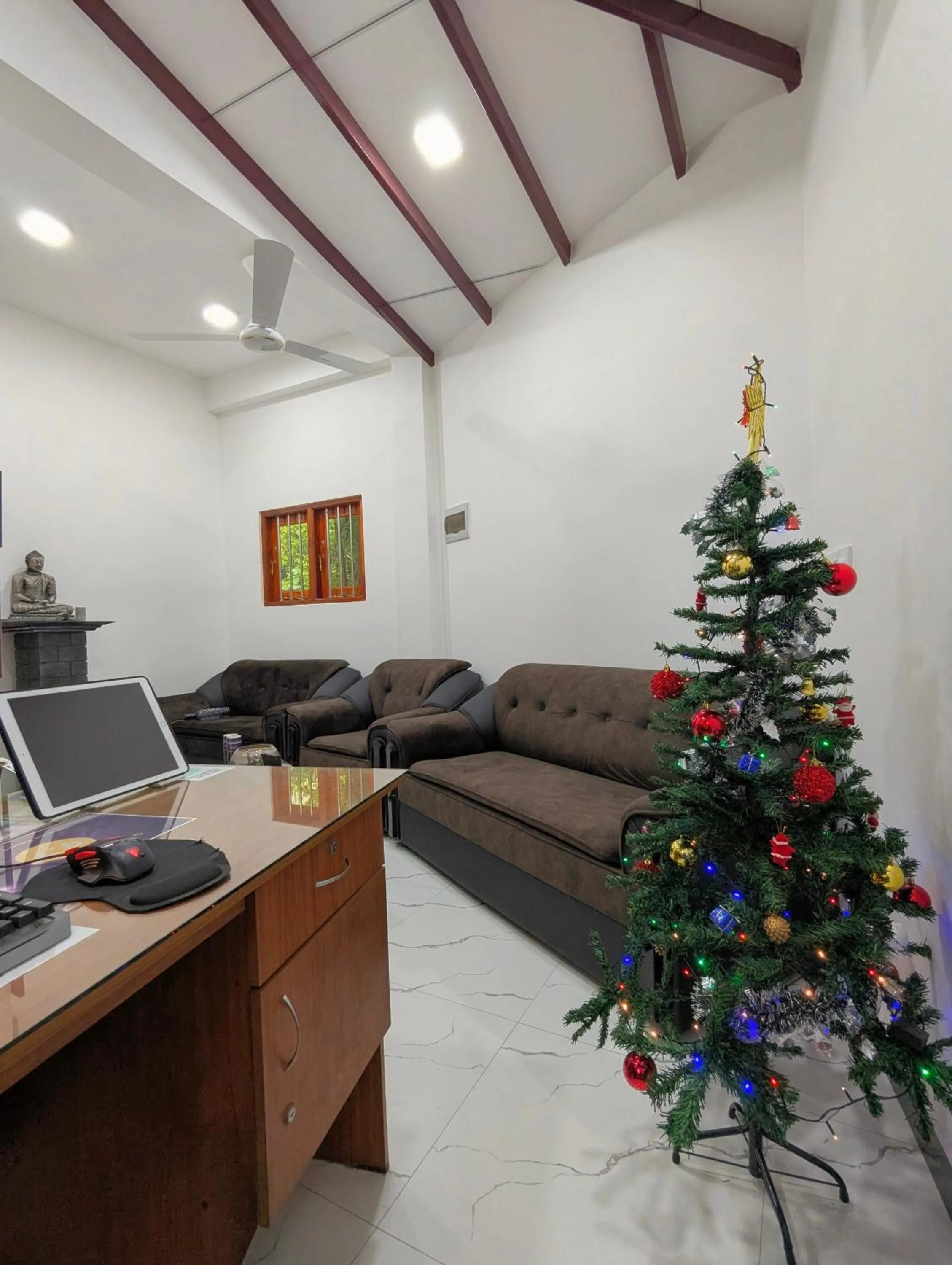 TV and multimedia in Nehansa Resort and safari