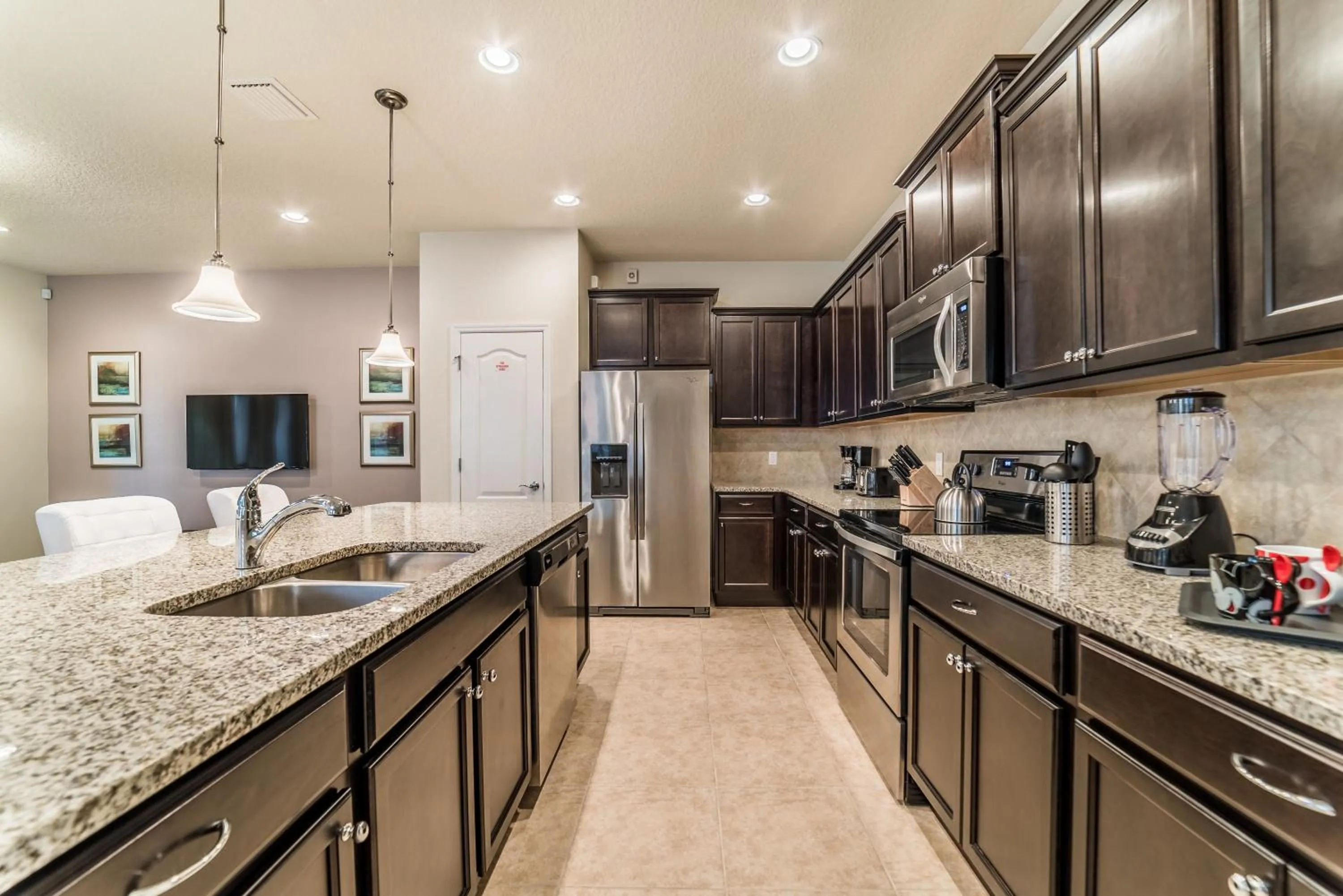 Beautiful townhome with splash pool and game room