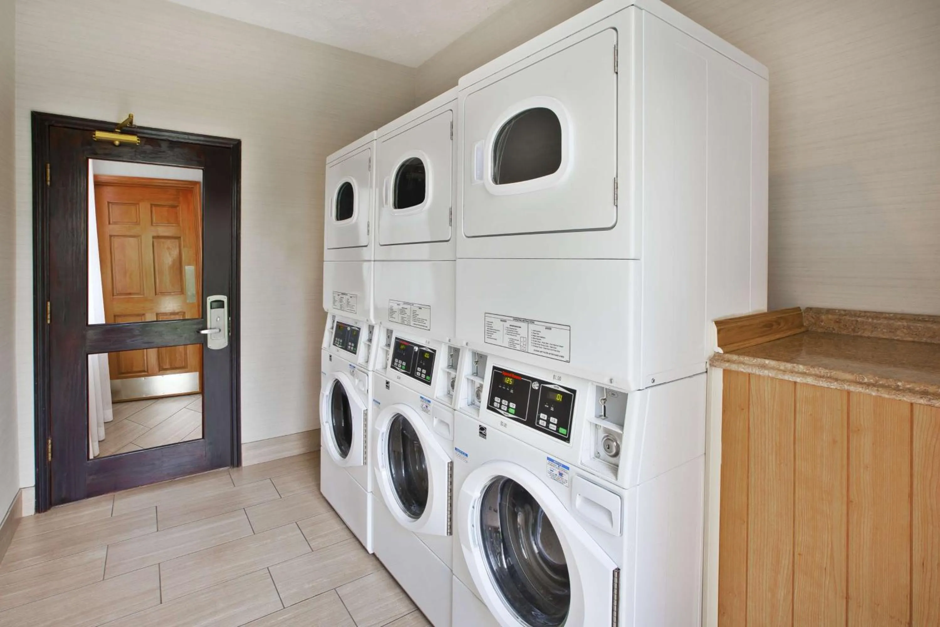 Property building, Kitchen/Kitchenette in Homewood Suites Dayton-Fairborn