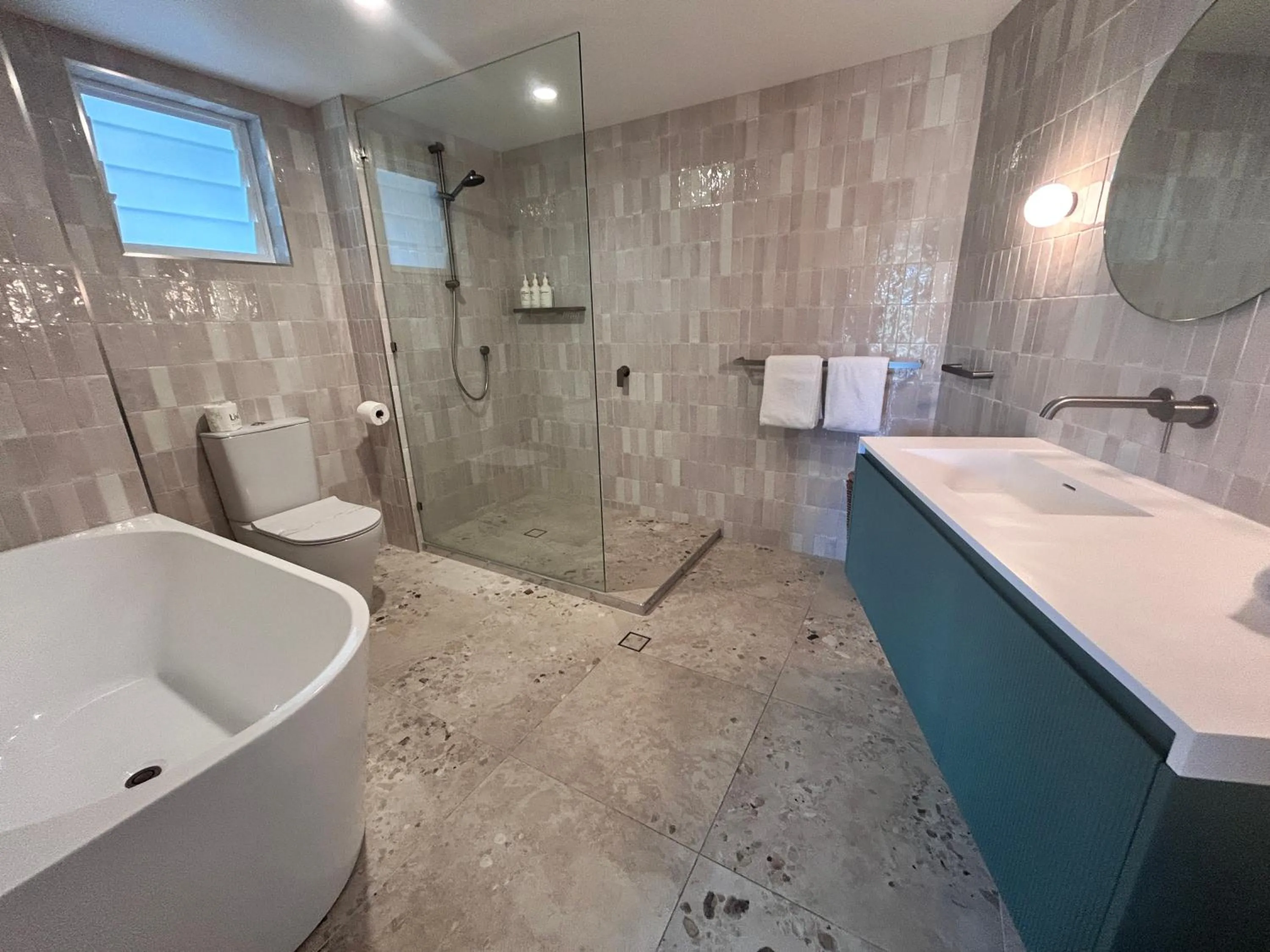 Whalewatch Ocean Beach Resort