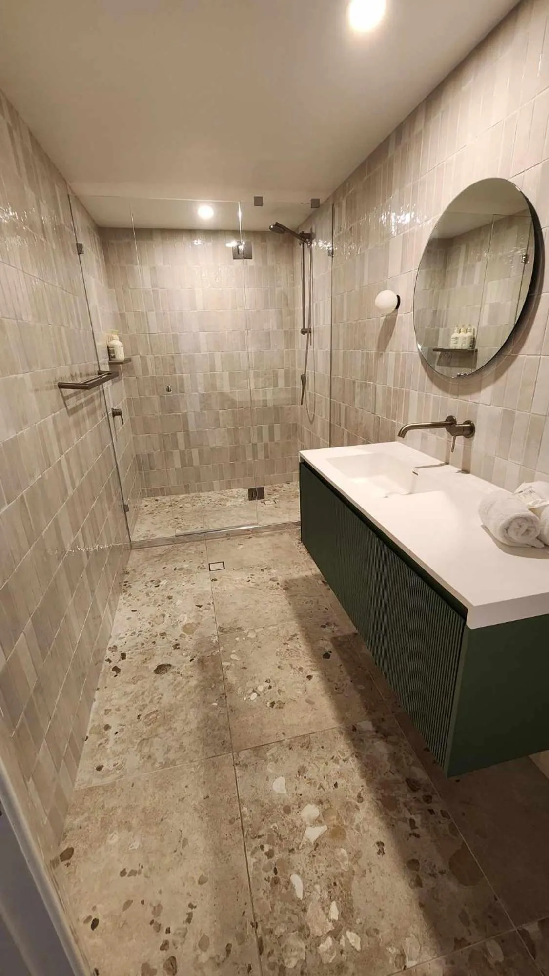 Whalewatch Ocean Beach Resort