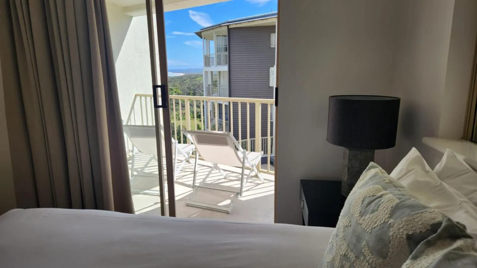 Bed in Whalewatch Ocean Beach Resort