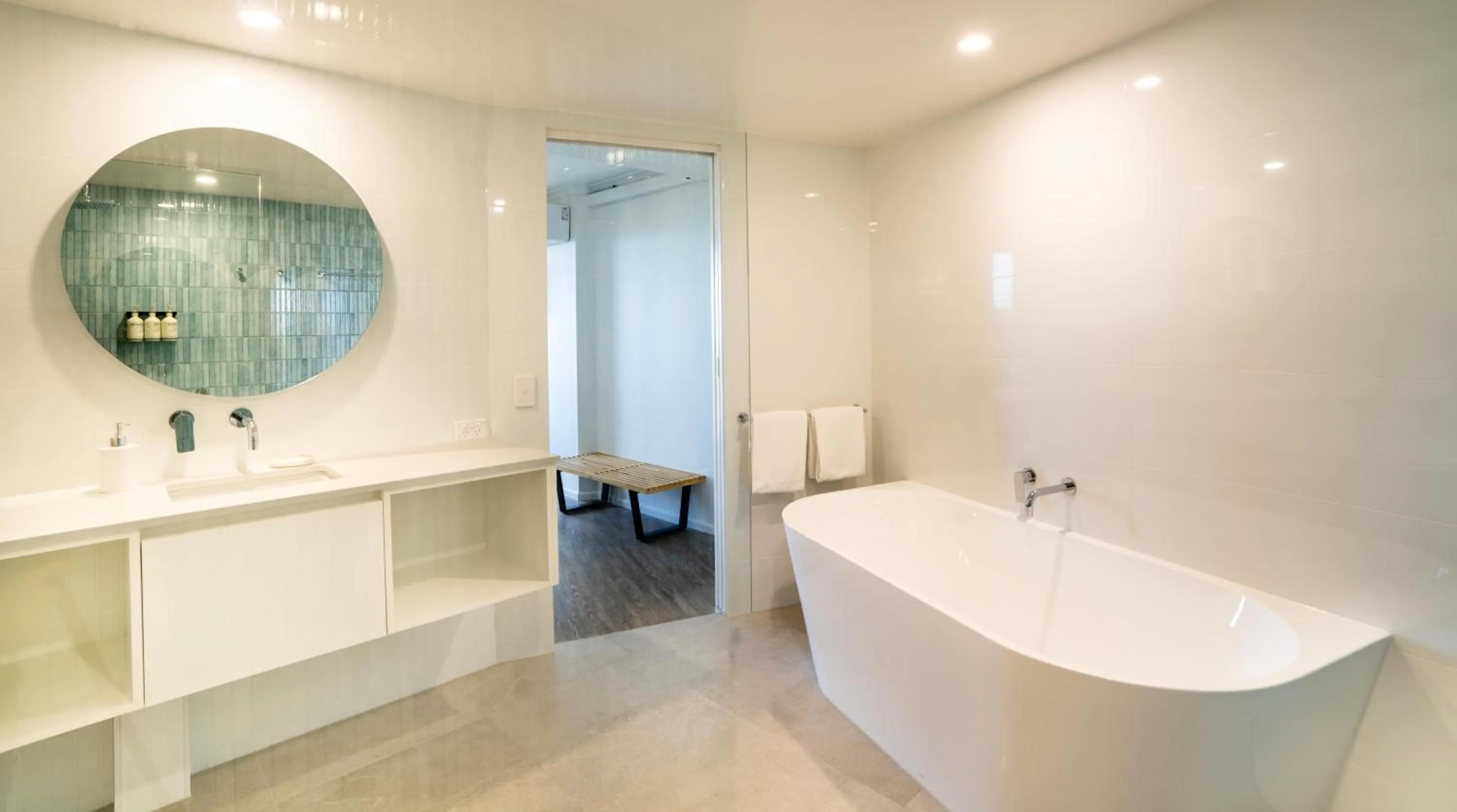 Whalewatch Ocean Beach Resort