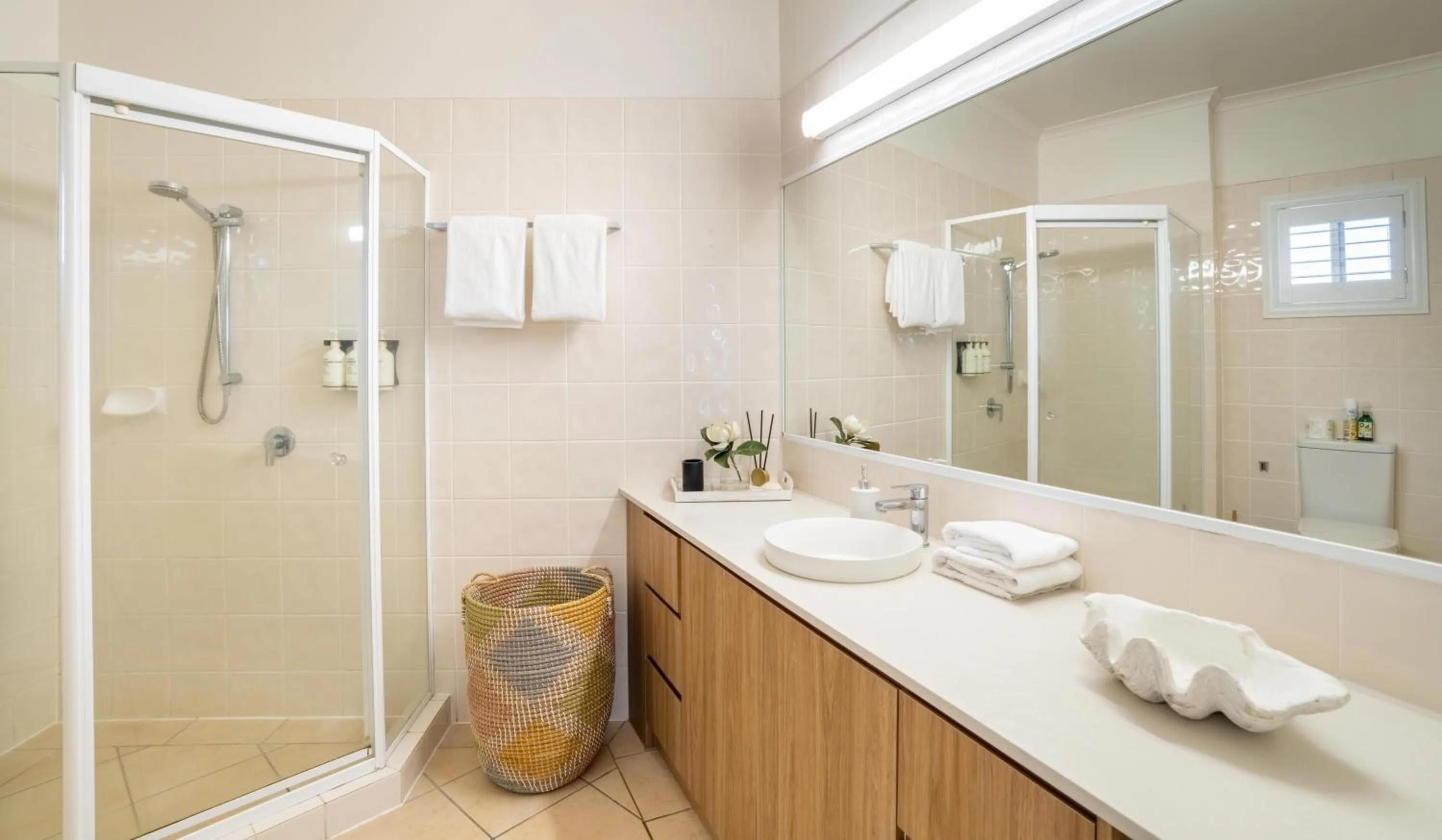 Whalewatch Ocean Beach Resort