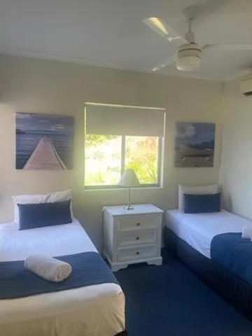Bed in Sea Star Apartments