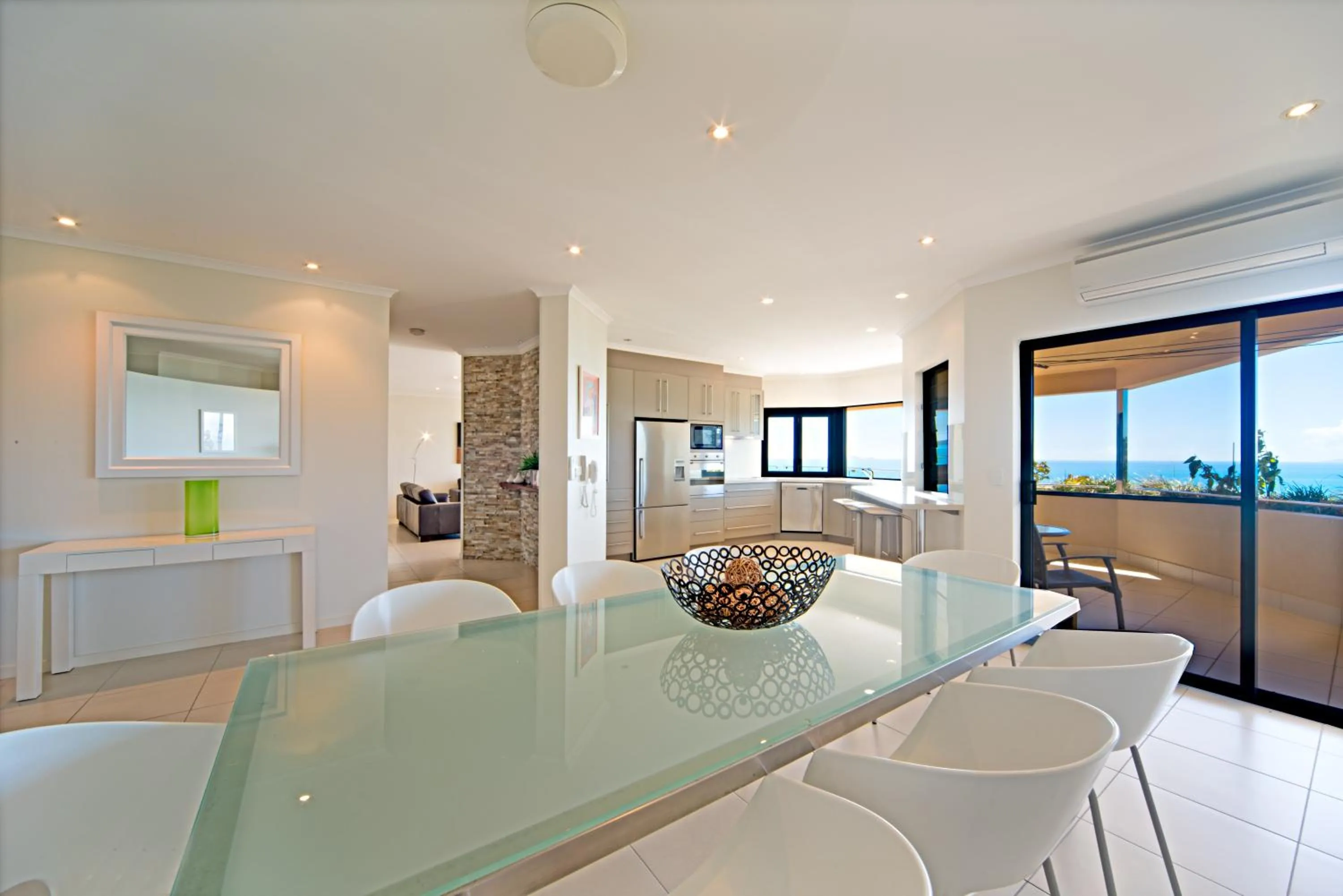 Dining area in Sea Star Apartments