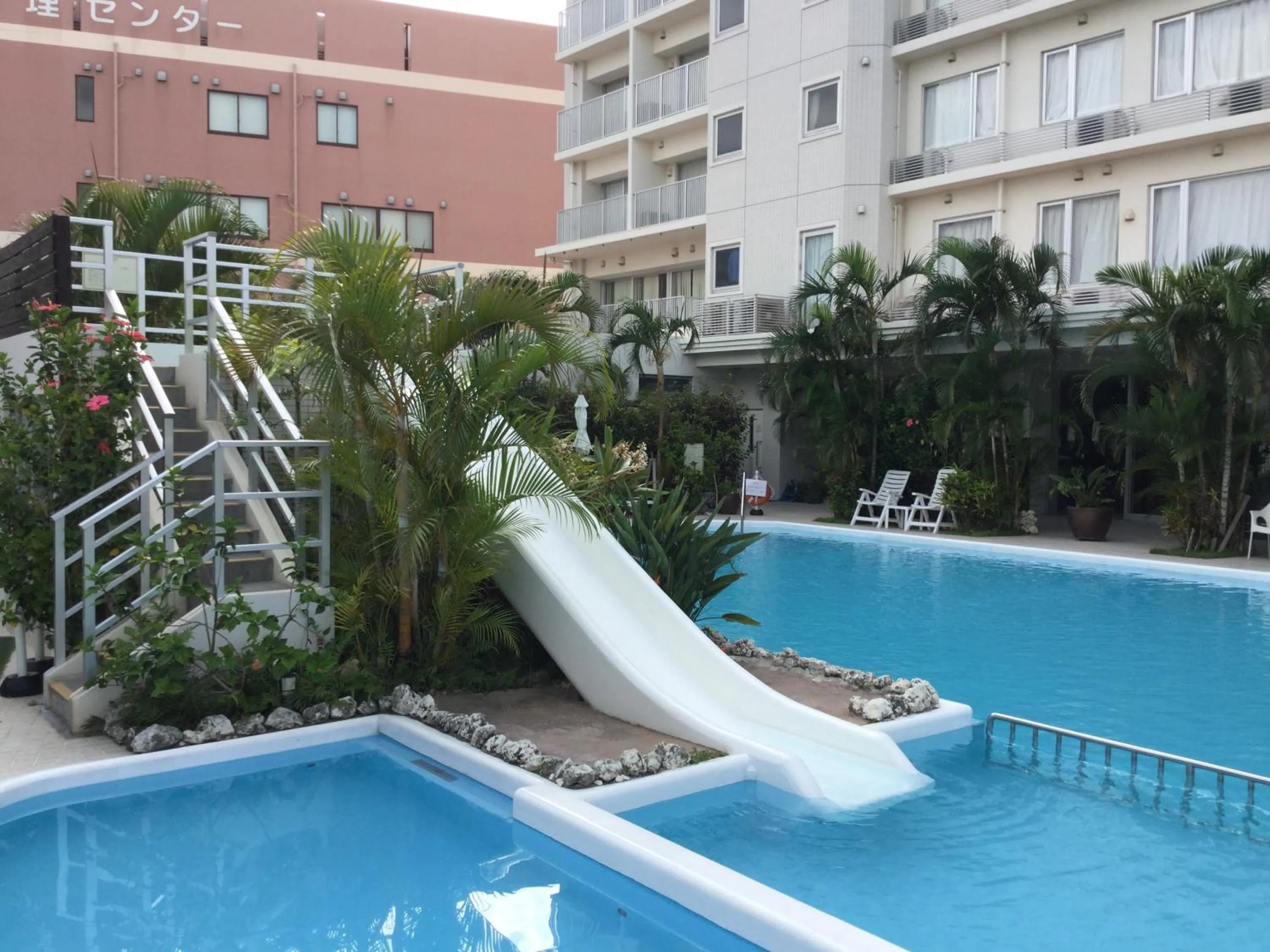 Swimming pool in Hotel Gran View Garden Okinawa