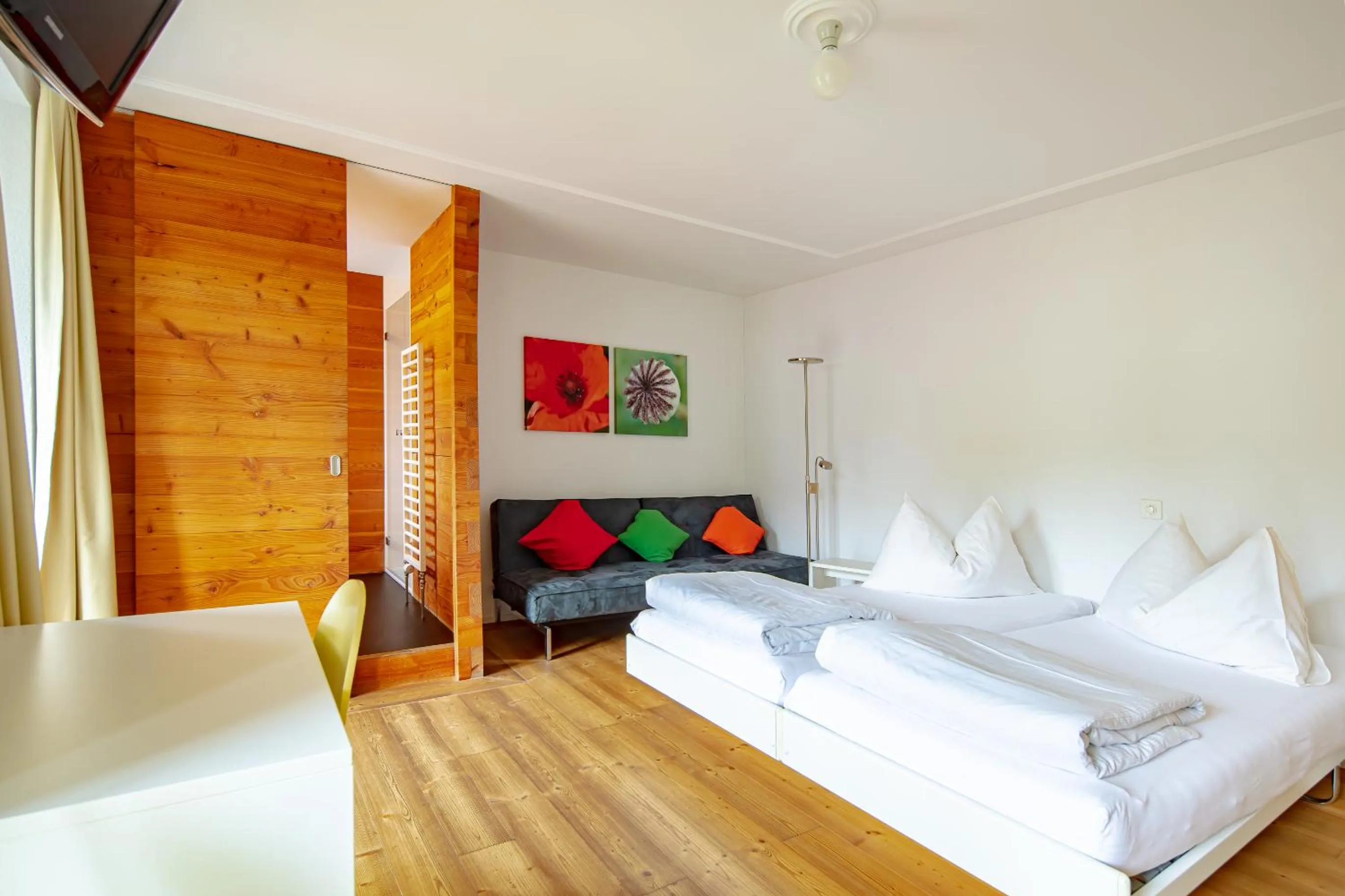 Photo of the whole room, Bed in Hotel Vallatscha