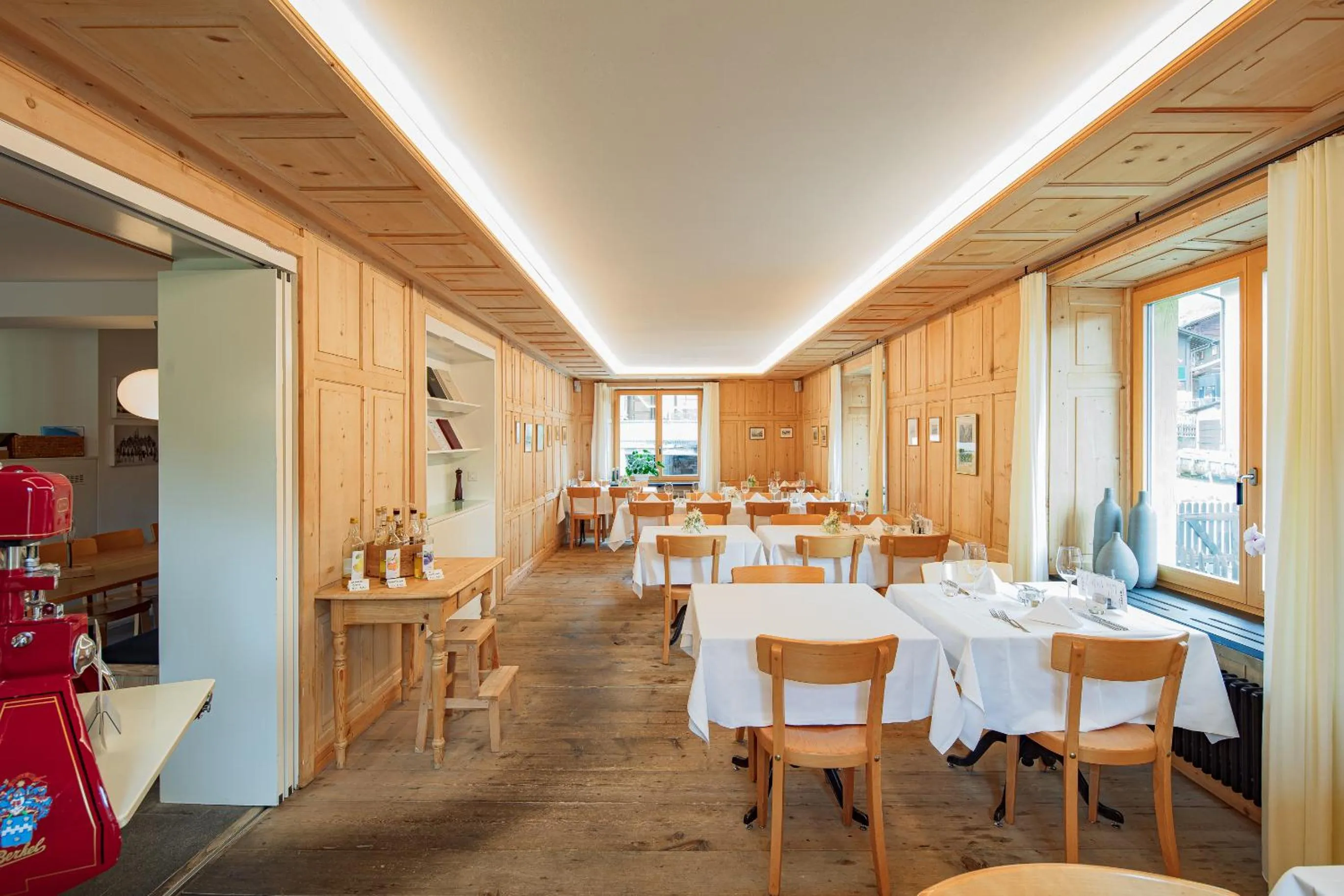 Restaurant/places to eat in Hotel Vallatscha